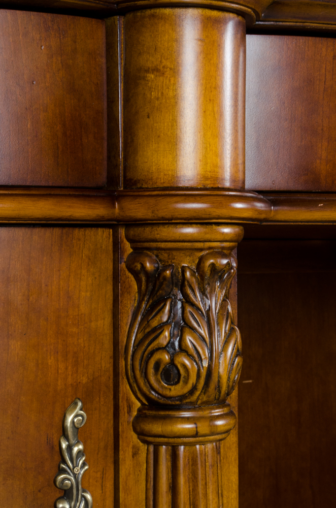Pulaski Furniture Edwardian Vanity with Mirror
