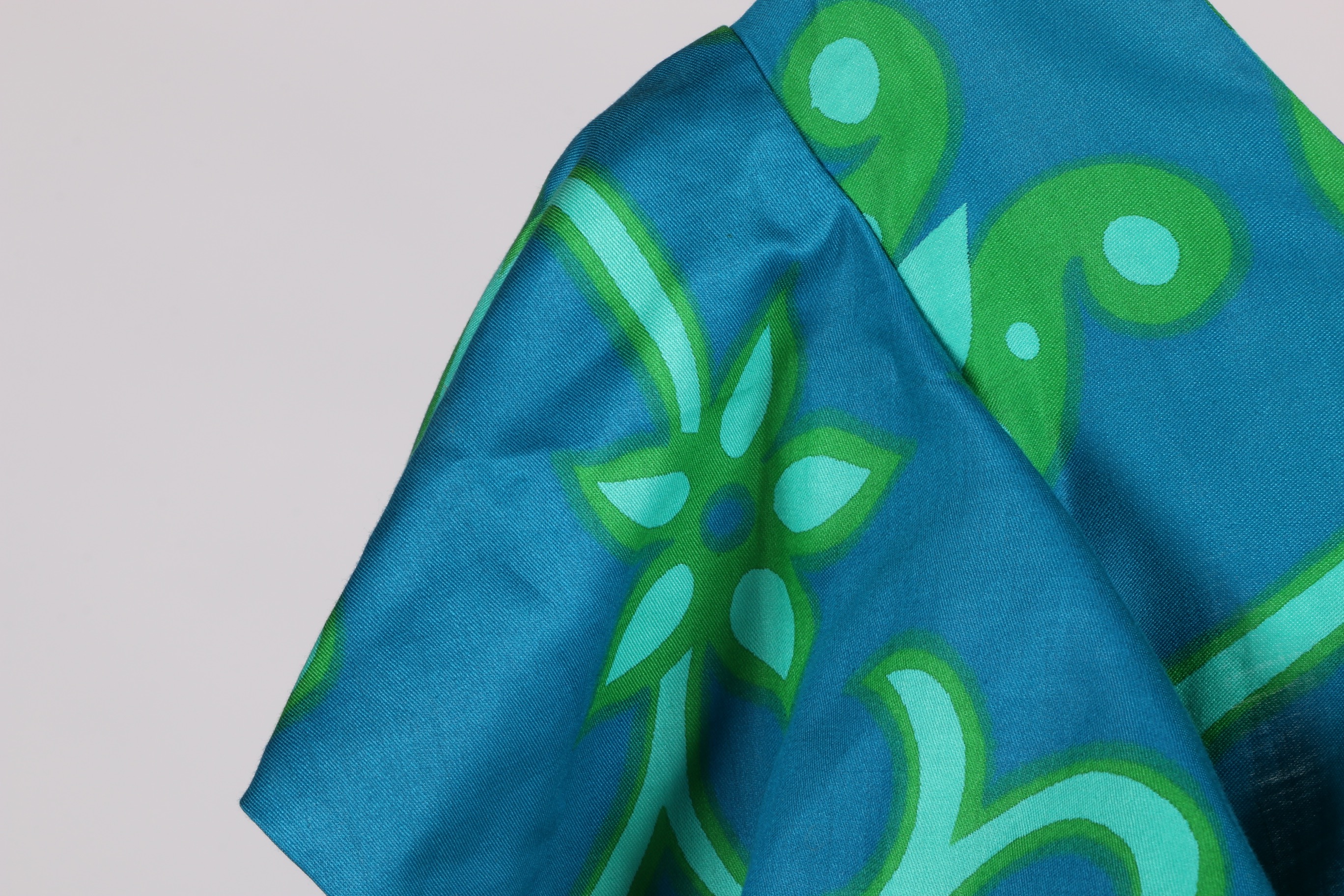 Vintage Flutter Sleeve Hawaiian Maxi Dress