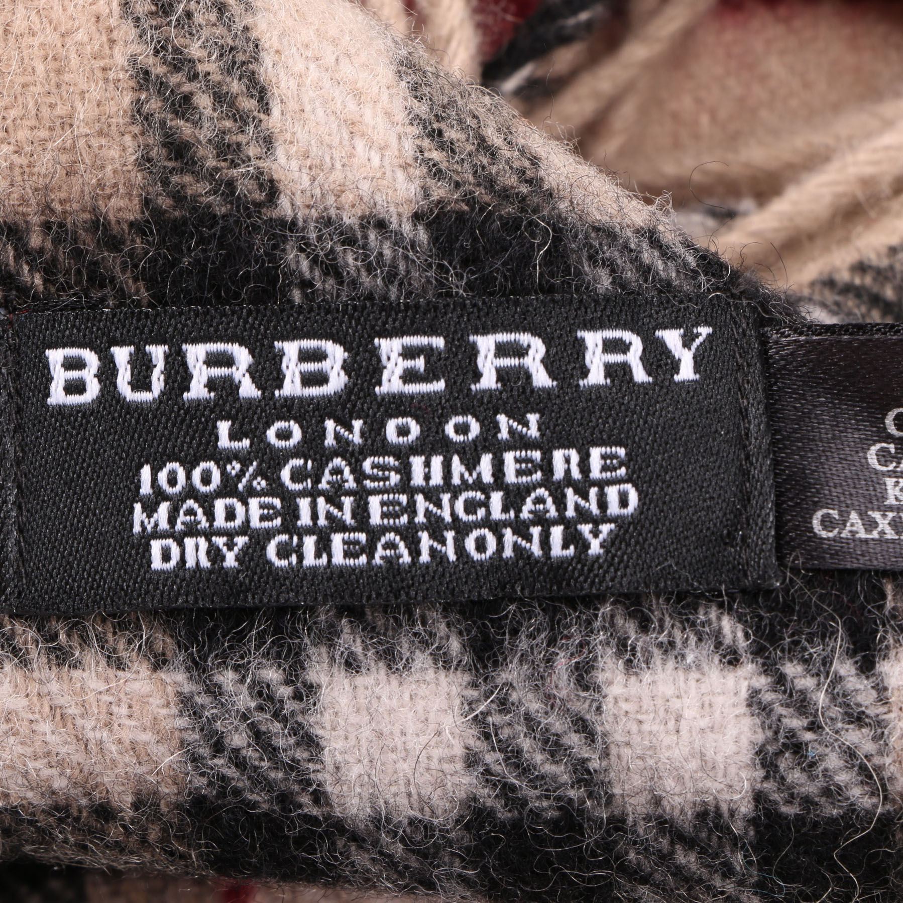 Burberry Signature "Haymarket Check" Tartan Plaid Cashmere Scarf