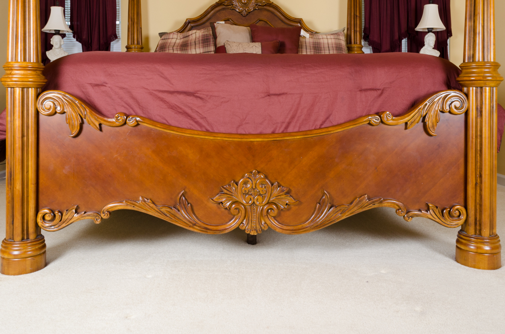 Pulaski Furniture Edwardian King-Sized Four-Poster Bed