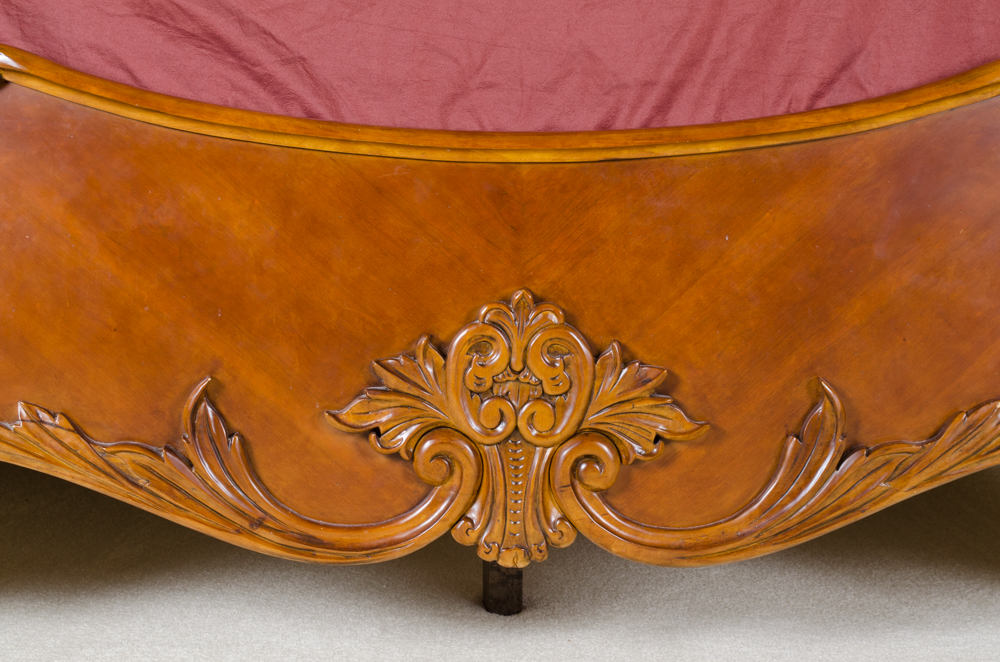 Pulaski Furniture Edwardian King-Sized Four-Poster Bed