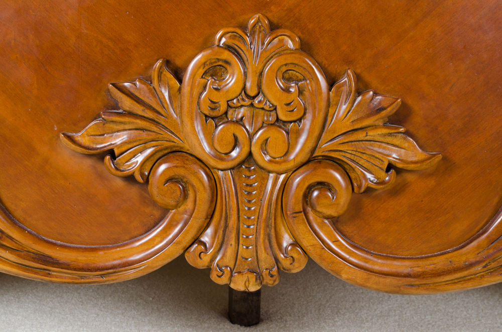 Pulaski Furniture Edwardian King-Sized Four-Poster Bed