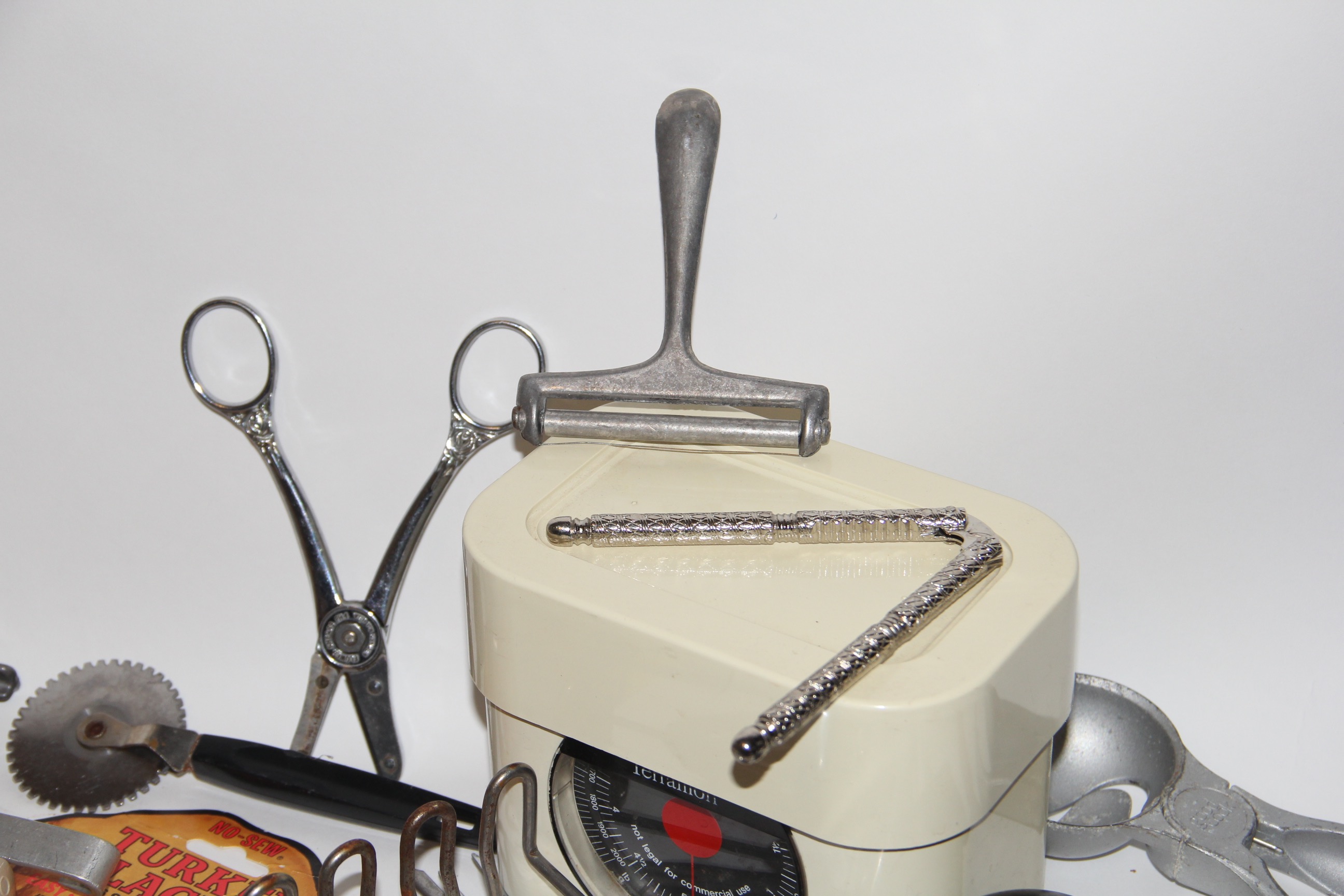 Collection of Vintage Kitchen Items