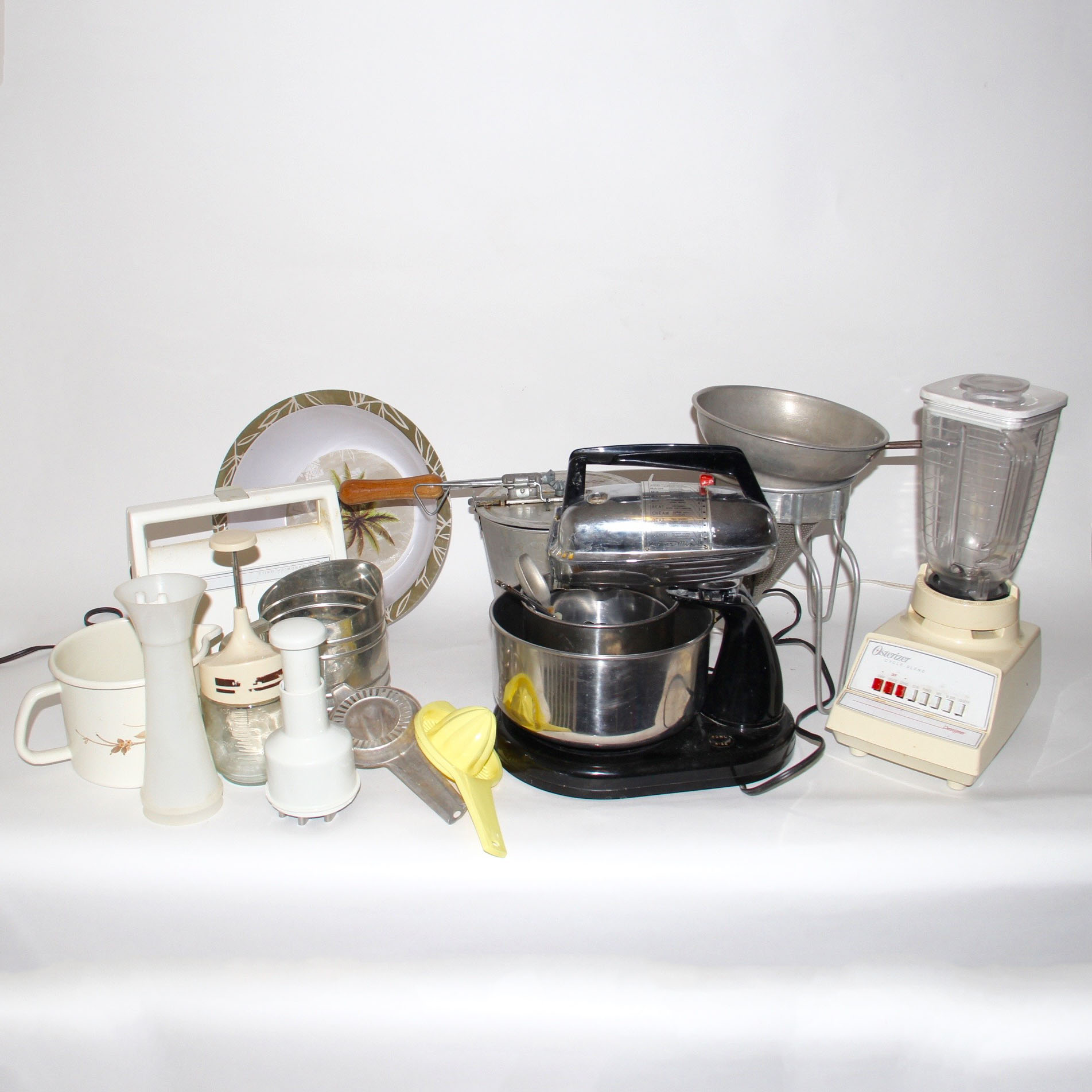Collection of Mid Century Vintage Cookware Items