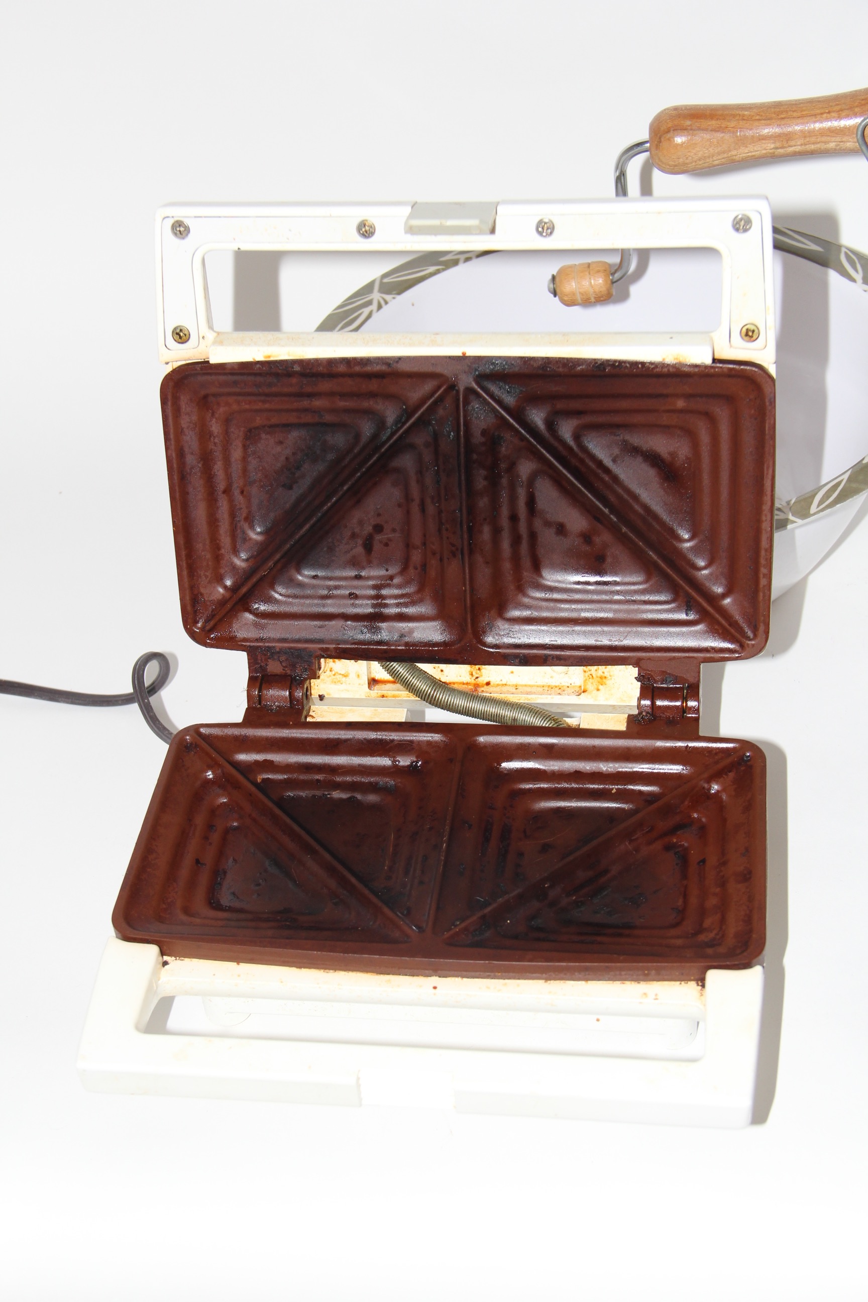 Collection of Mid Century Vintage Cookware Items