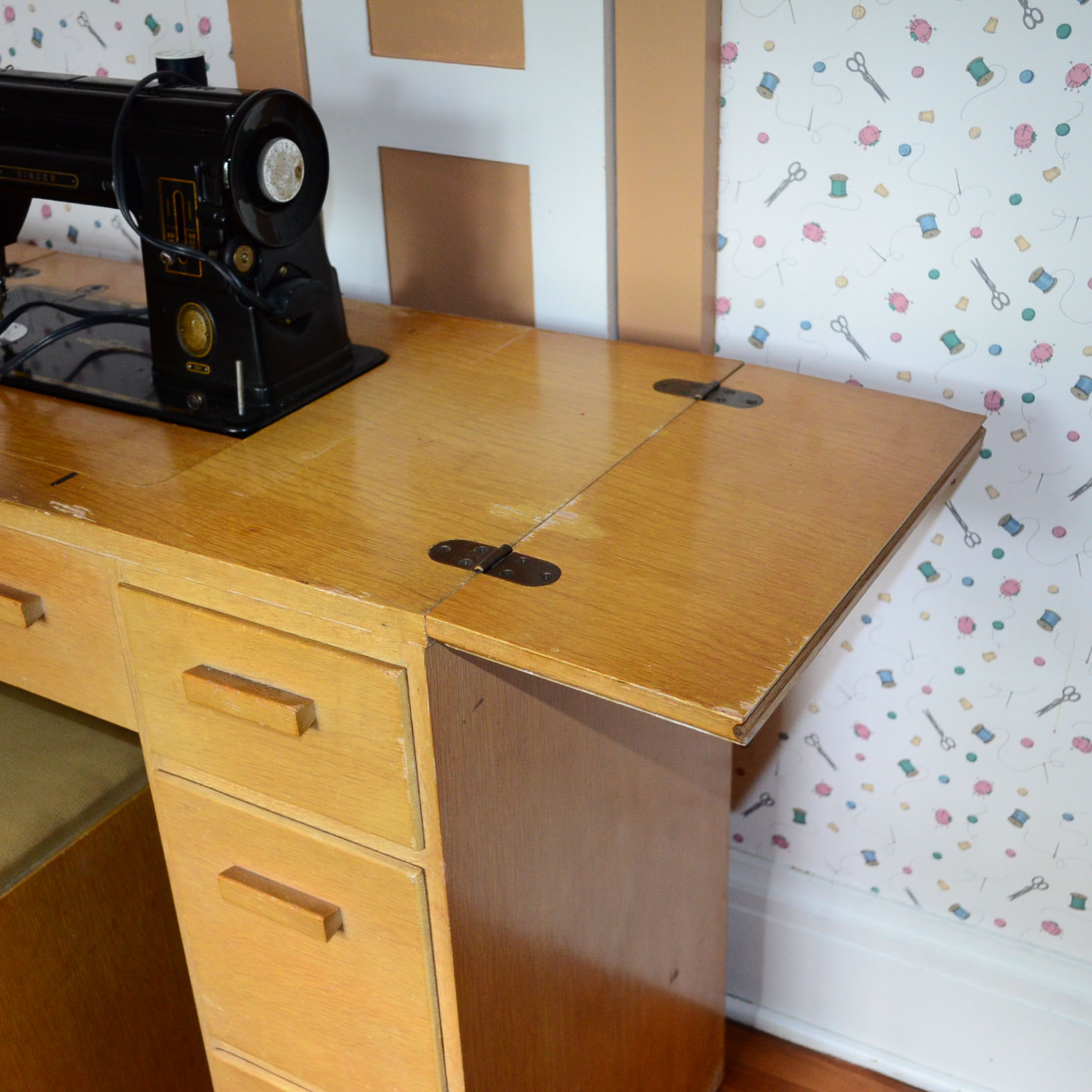 Vintage Singer 301 Sewing Machine & Vintage Cabinet