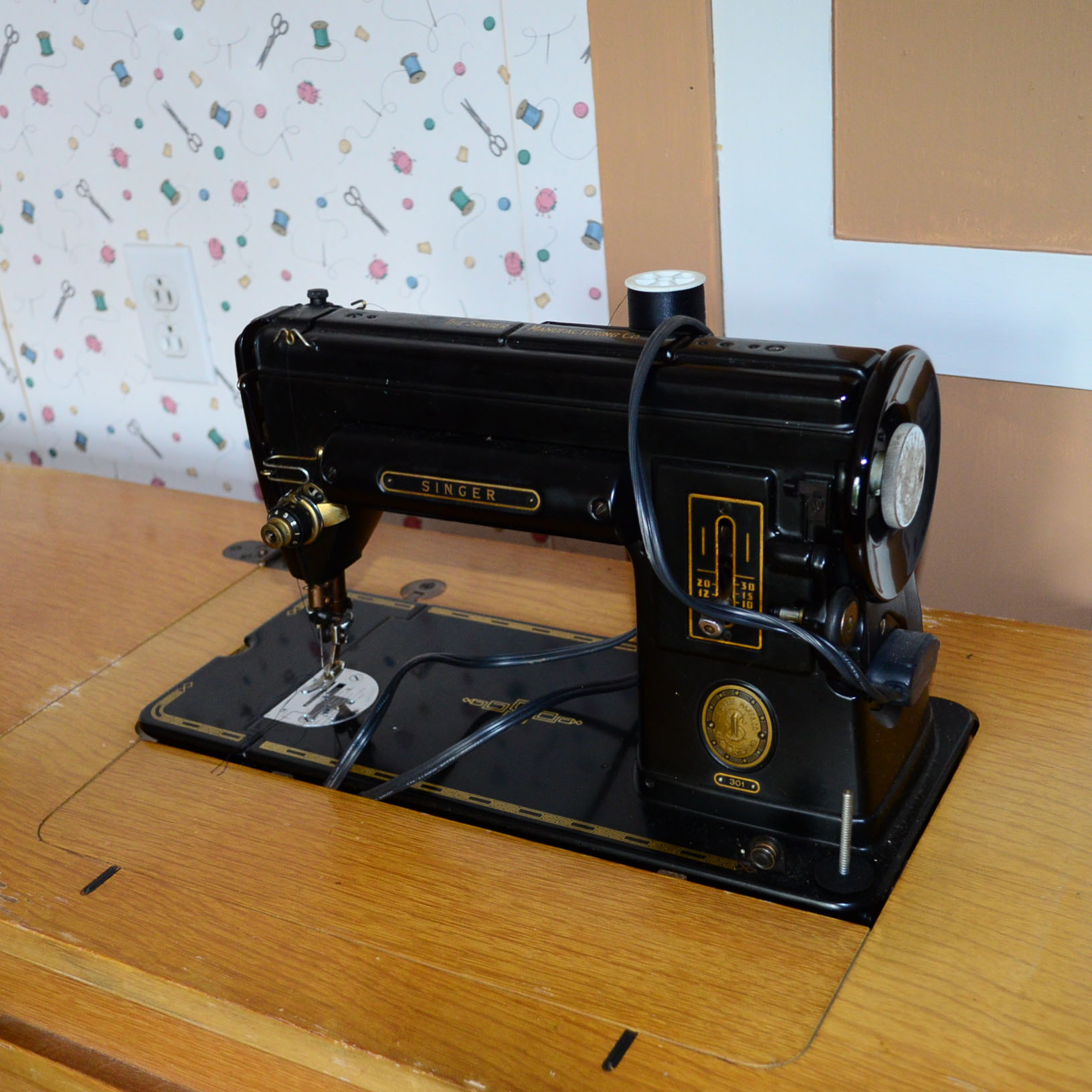 Vintage Singer 301 Sewing Machine & Vintage Cabinet