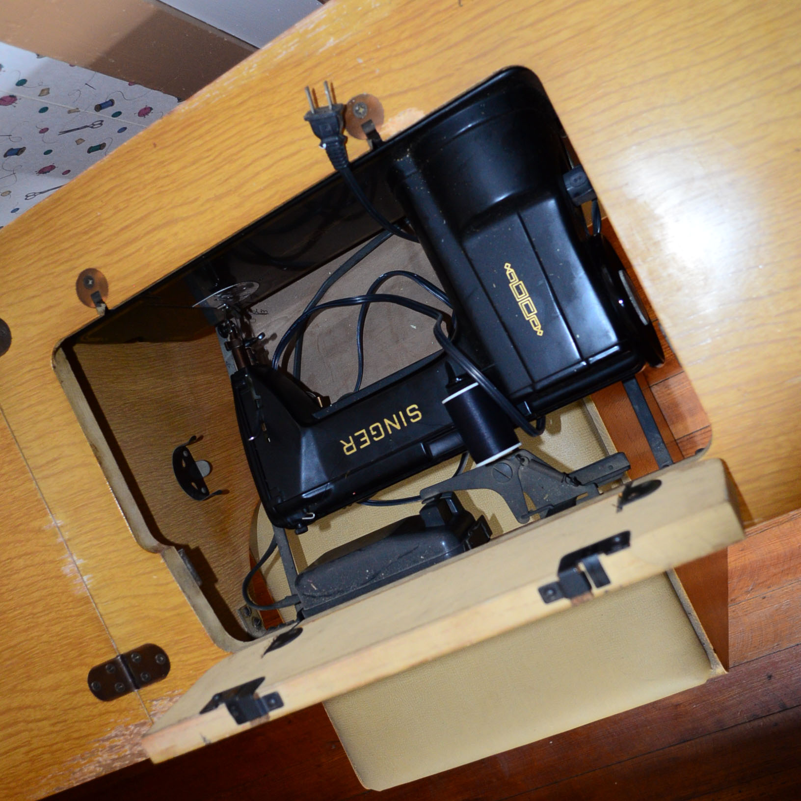 Vintage Singer 301 Sewing Machine & Vintage Cabinet