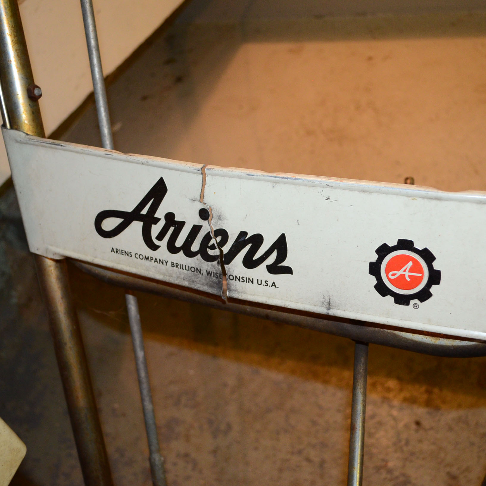 Ariens Sno-Thro Gas Powered Snowblower