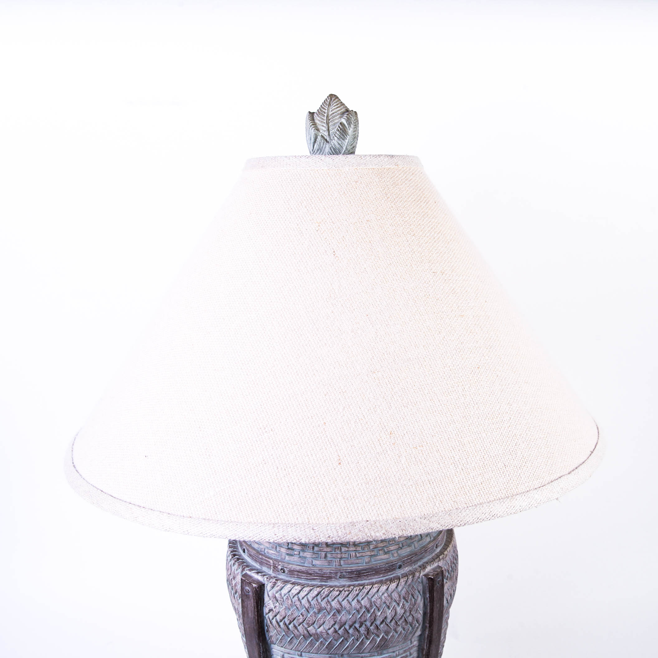 Decorative Basket Weave Table Lamp