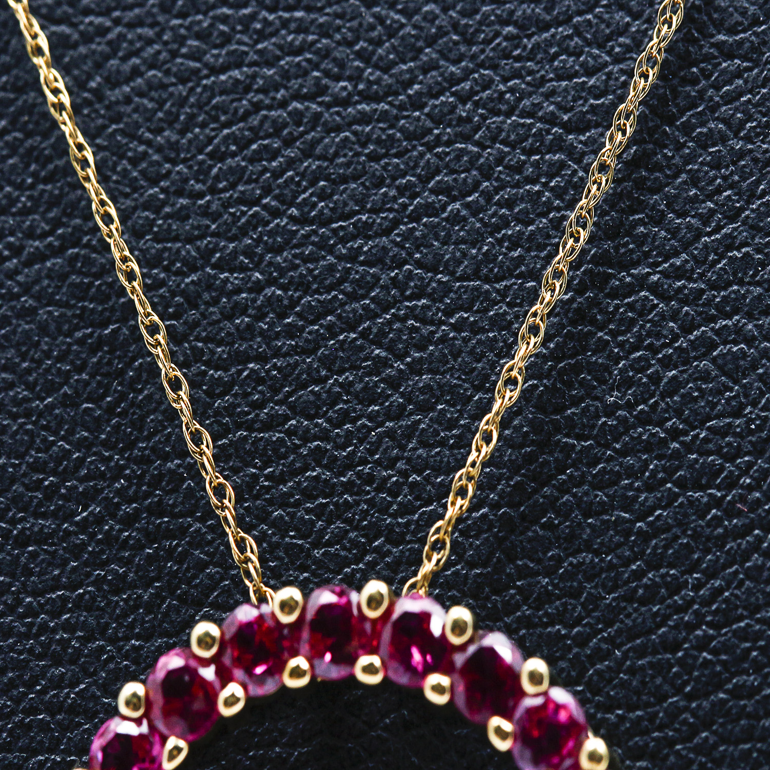 10K Yellow Gold Synthetic Ruby Circle Pendant Necklace