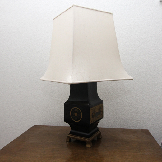 Vintage Chinese Inspired Lamp