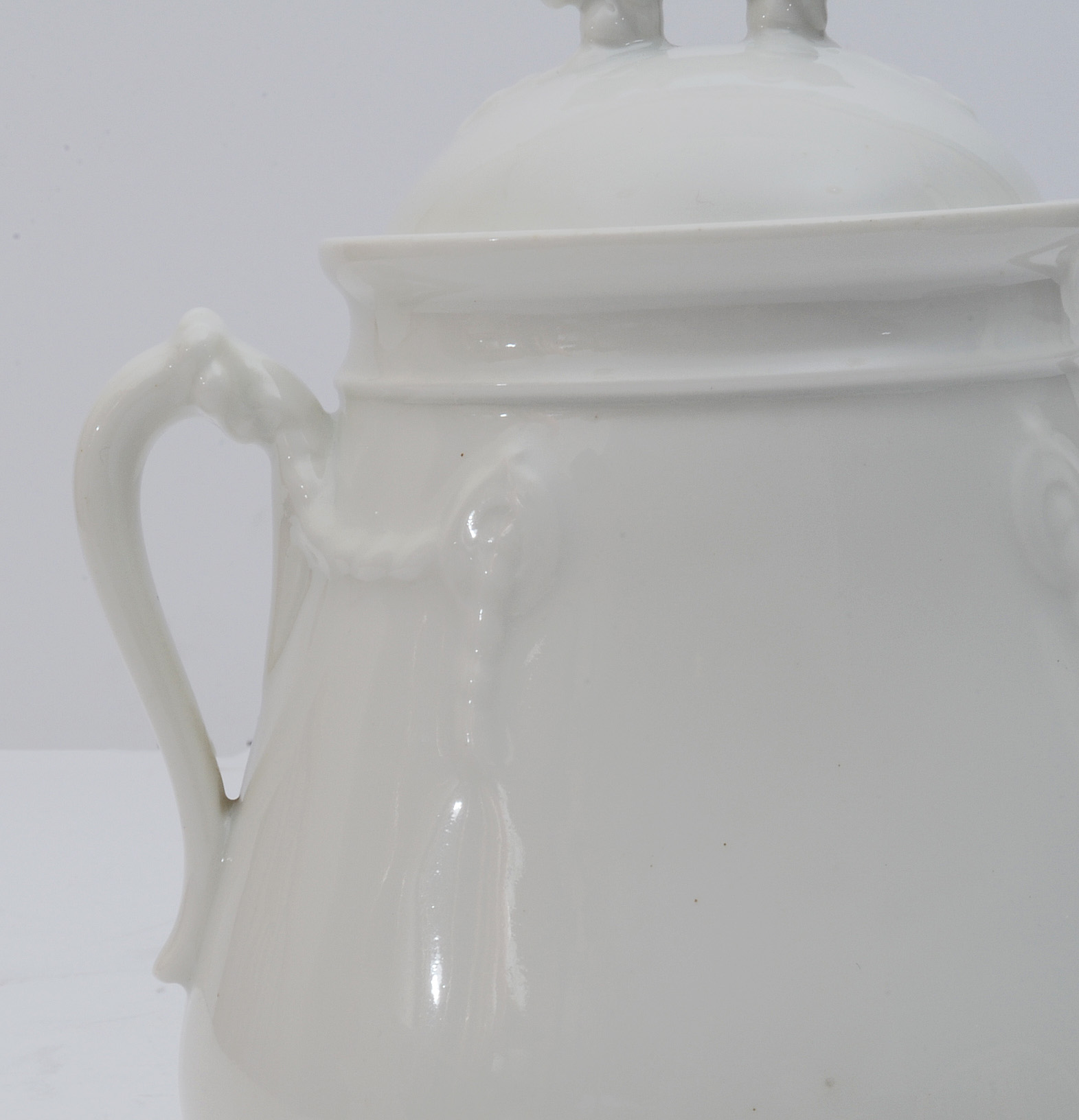 Late 1800s French Haviland Lidded Sugar Jar