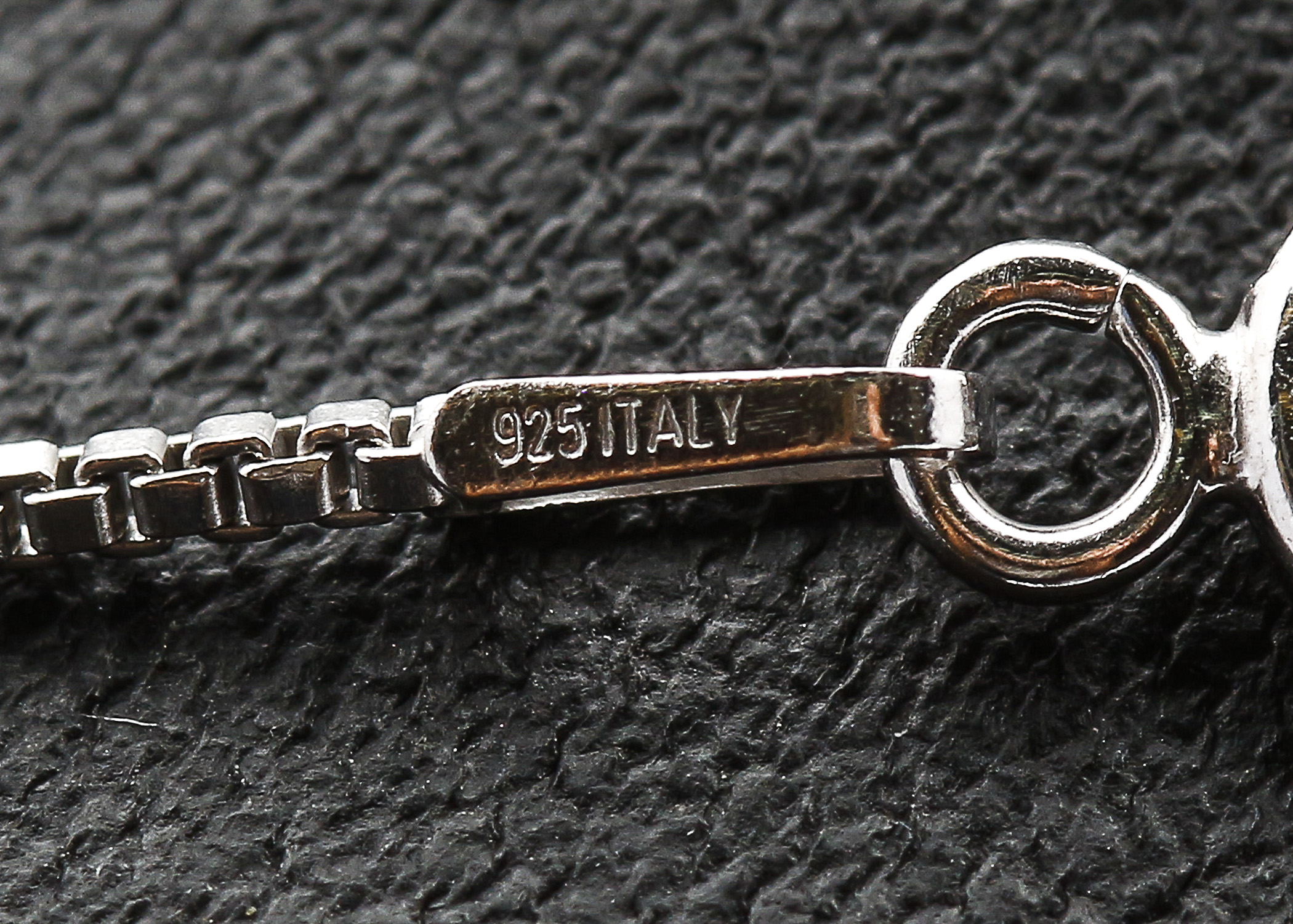 Sterling Silver 0.64 Carat Diamond Pendant Necklace