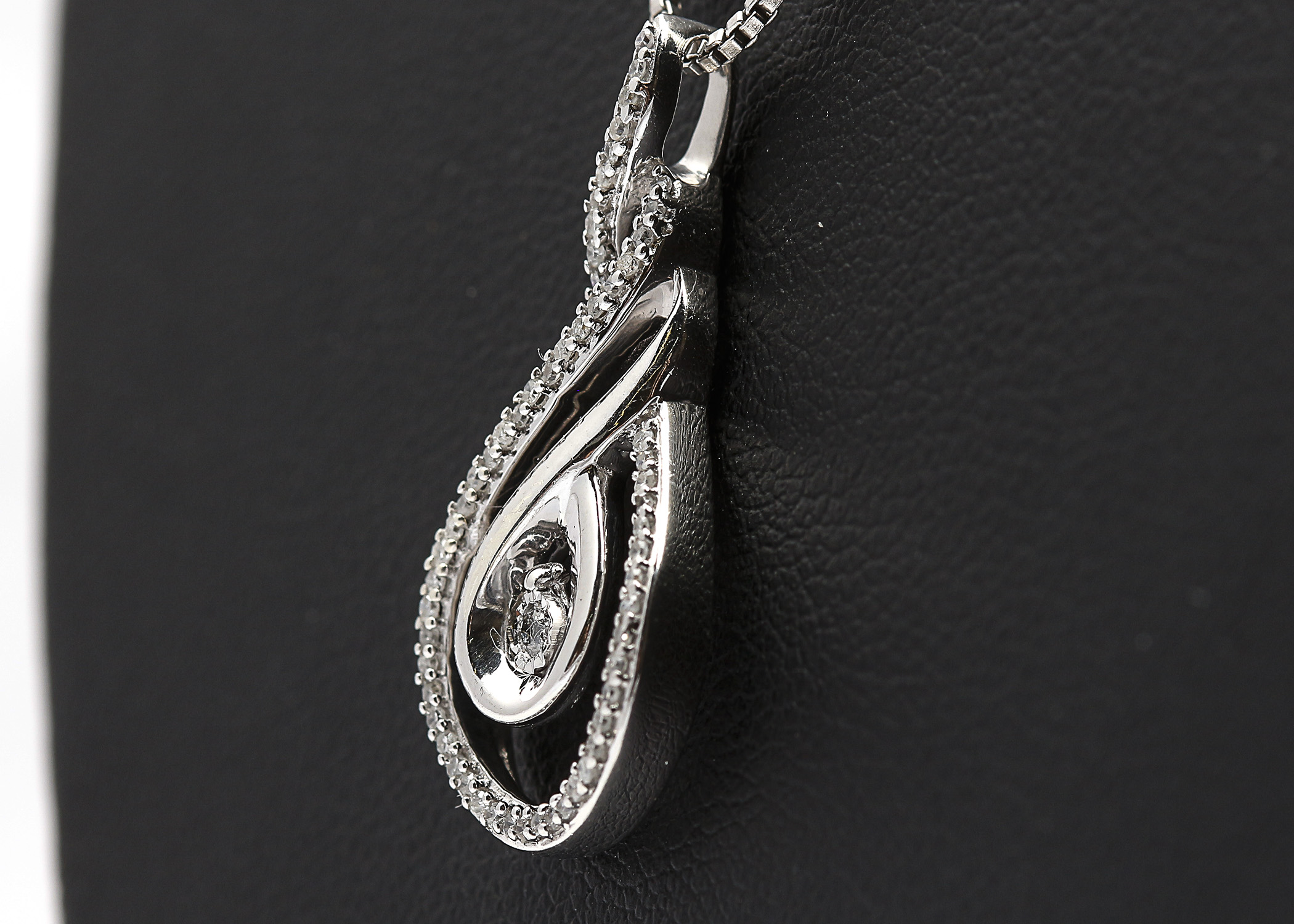 Sterling Silver 0.64 Carat Diamond Pendant Necklace
