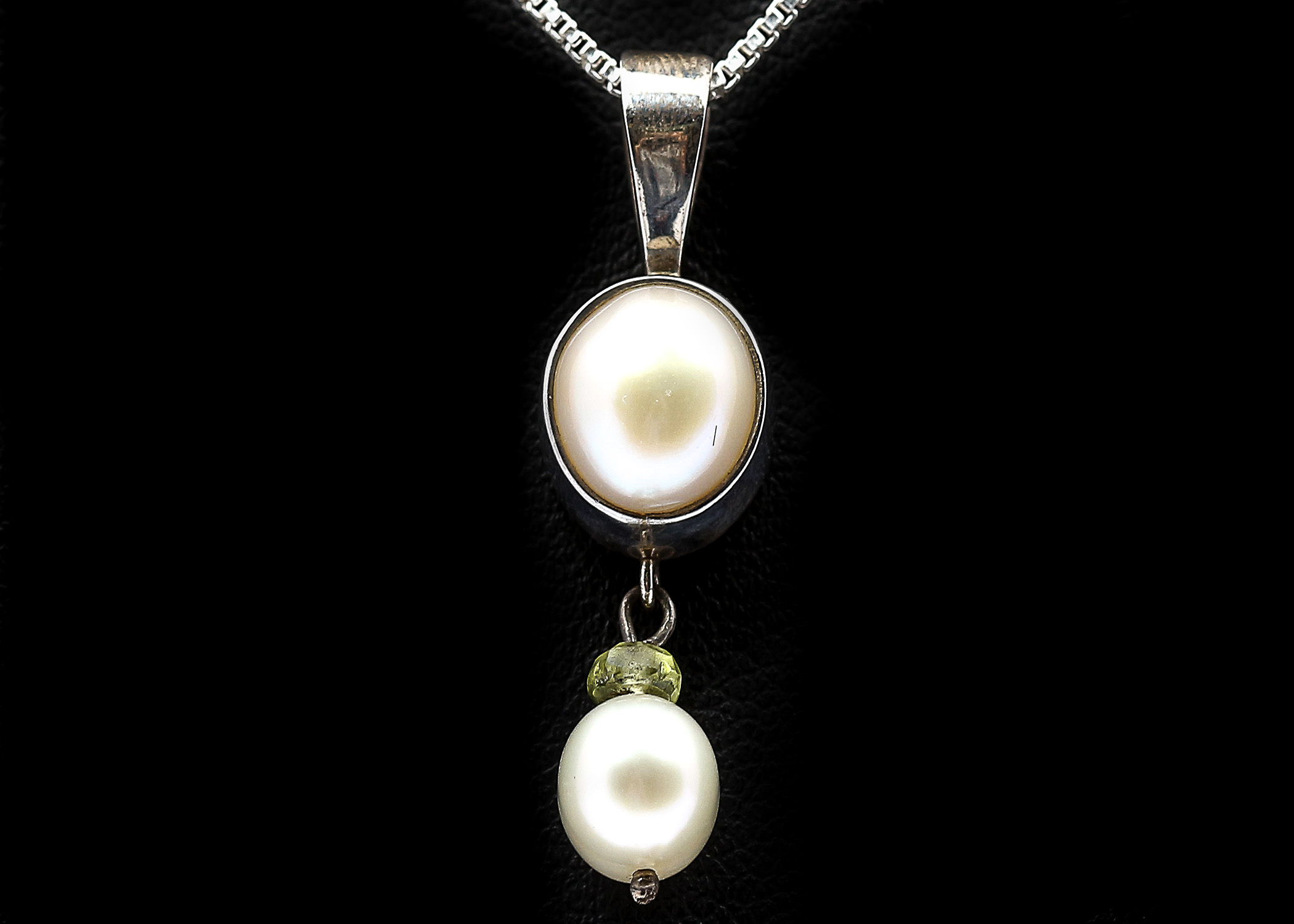 Sterling Silver Pearl and Peridot Pendant Necklace