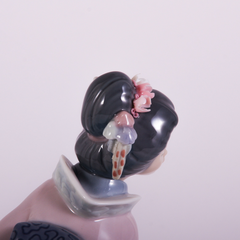 Lladro Porcelain  "Michiko" Figurine
