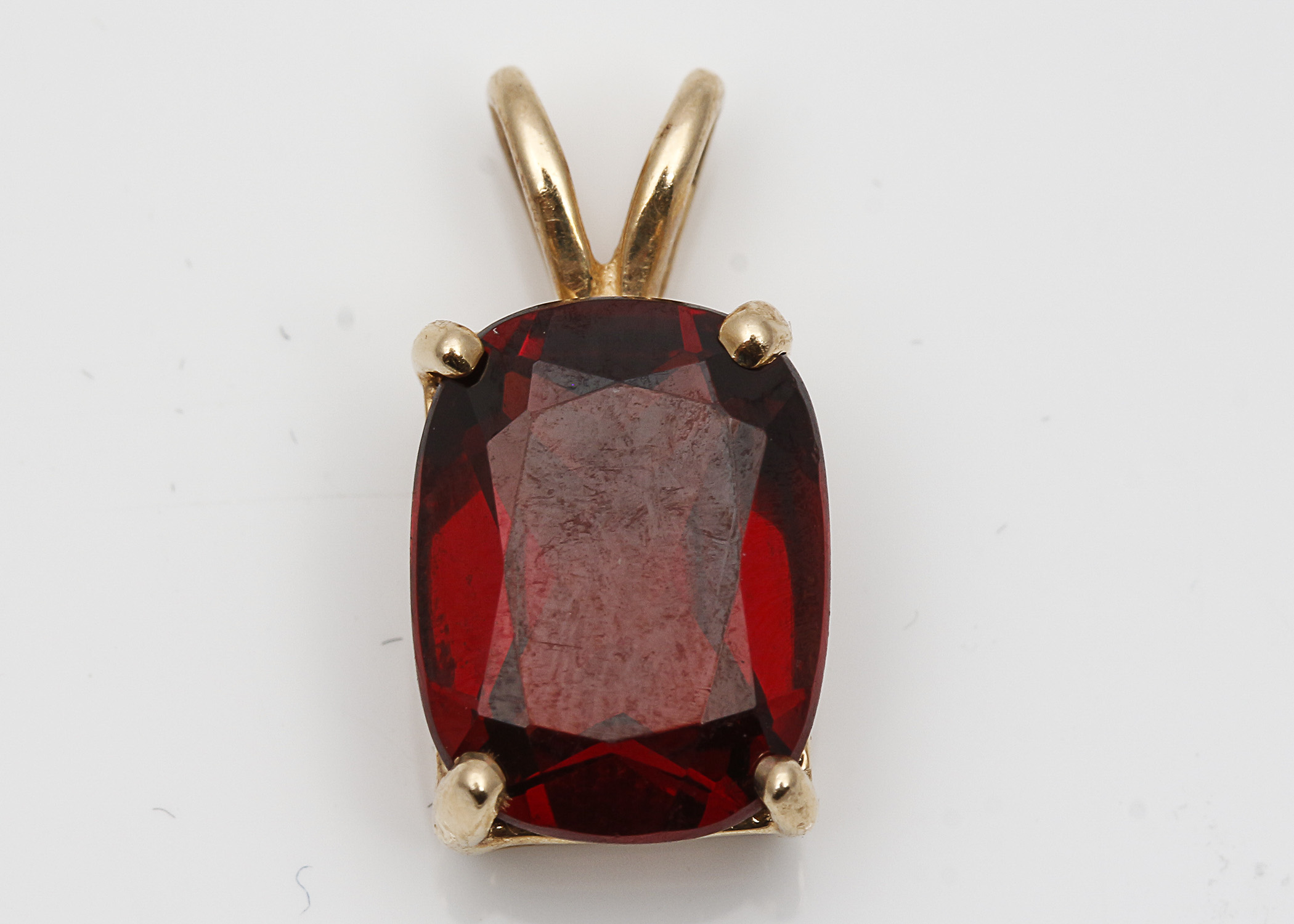 14K Yellow Gold Garnet Pendant
