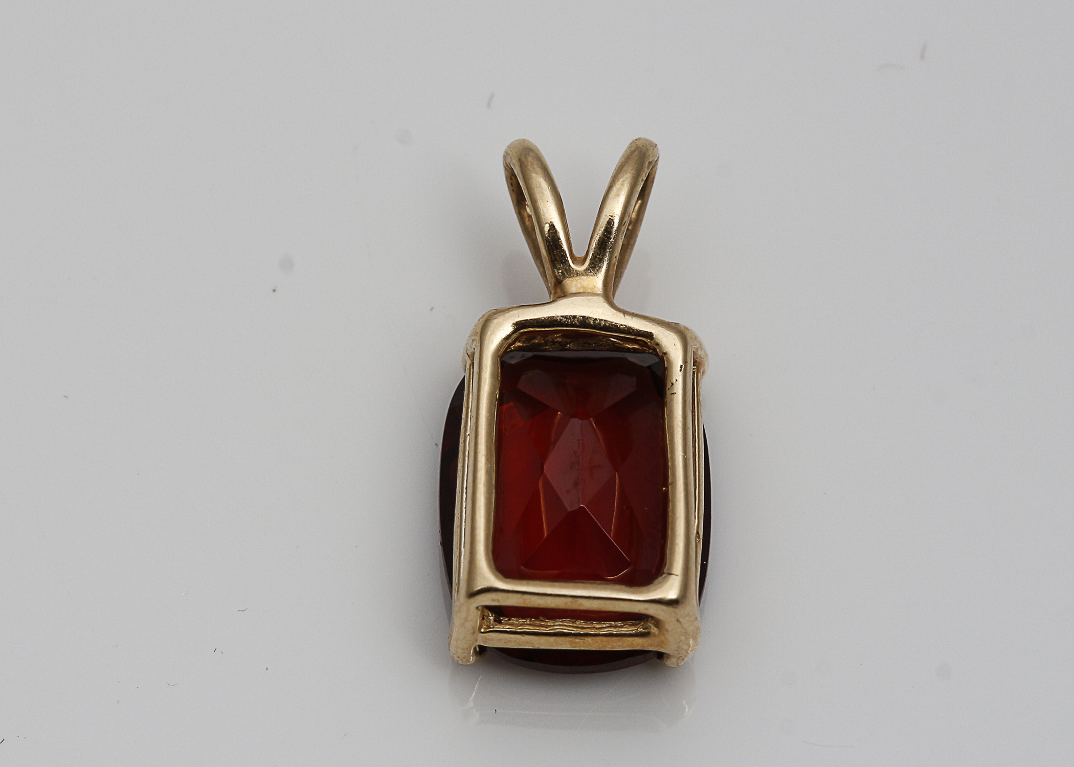 14K Yellow Gold Garnet Pendant