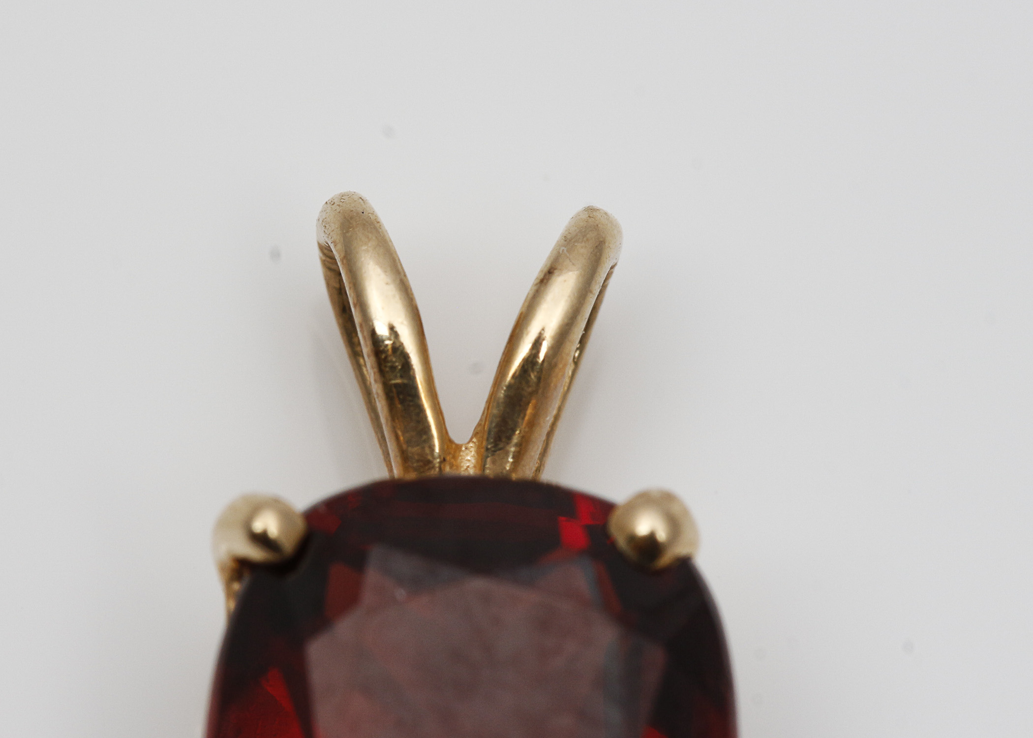 14K Yellow Gold Garnet Pendant