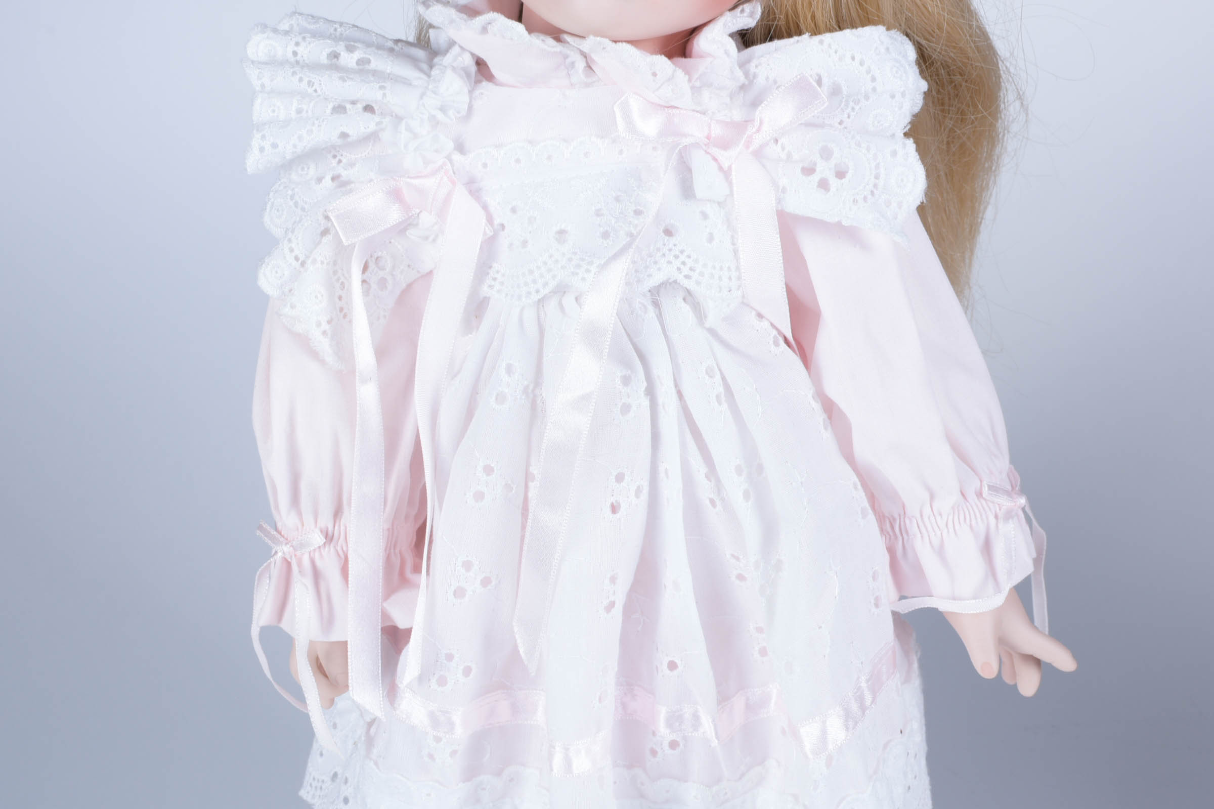 Joke Grobben Porcelain Doll Quartet