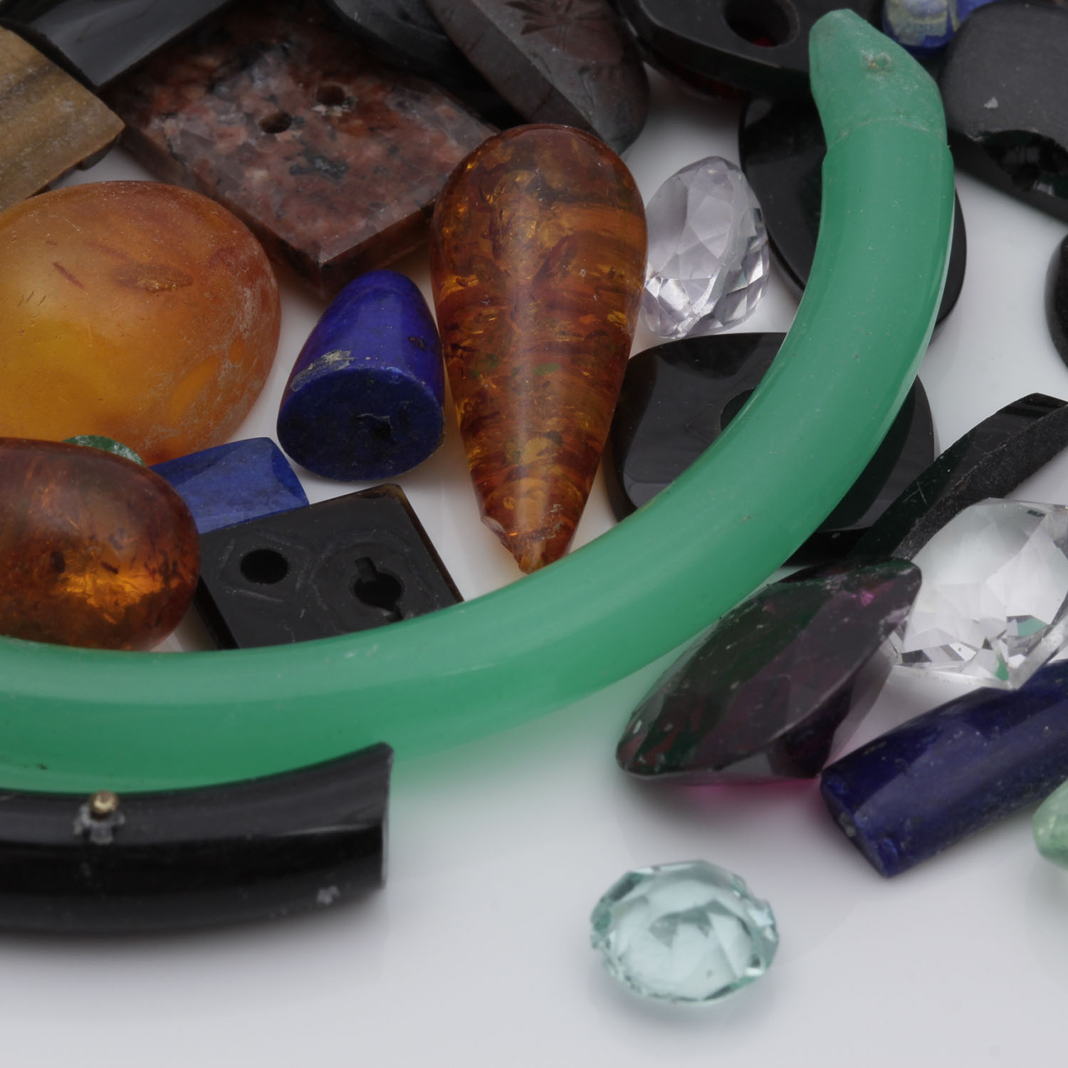 712 Carat Mixed Bag of Gemstones