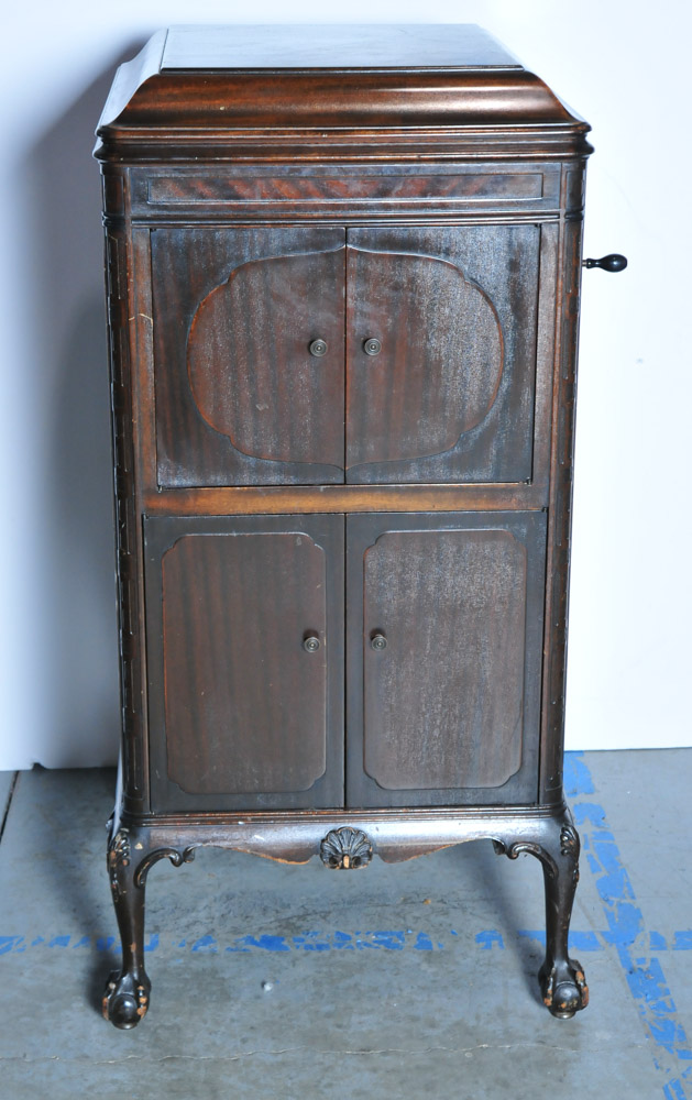 Semi-Antique Victor VV-370 "Designer" Upright Victrola