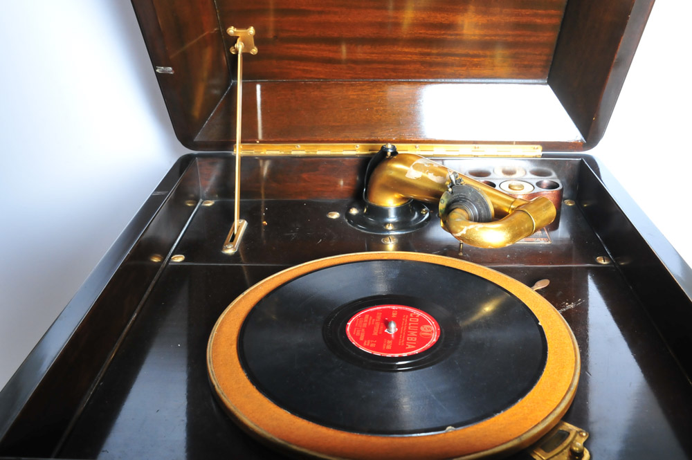 Semi-Antique Victor VV-370 "Designer" Upright Victrola