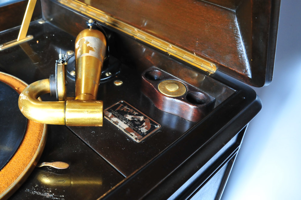 Semi-Antique Victor VV-370 "Designer" Upright Victrola