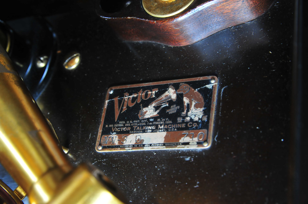 Semi-Antique Victor VV-370 "Designer" Upright Victrola