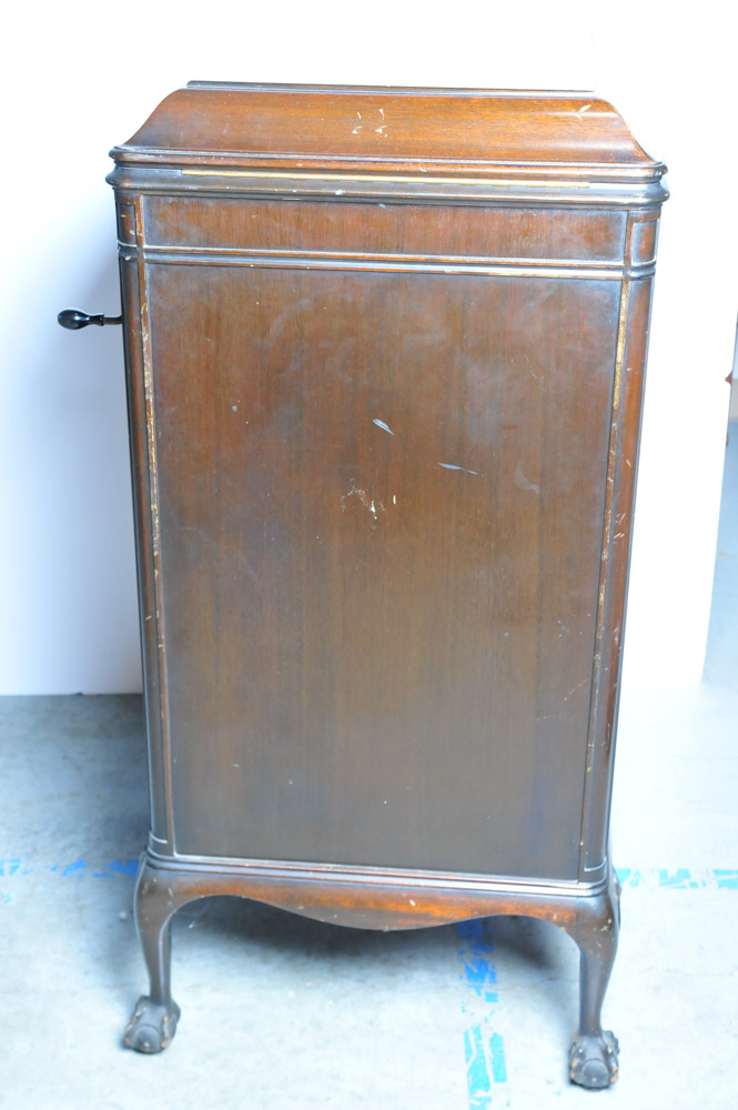 Semi-Antique Victor VV-370 "Designer" Upright Victrola