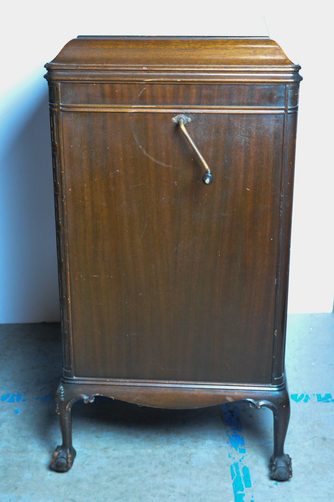 Semi-Antique Victor VV-370 "Designer" Upright Victrola
