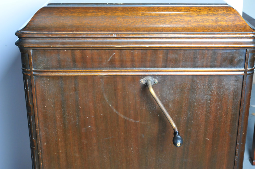 Semi-Antique Victor VV-370 "Designer" Upright Victrola