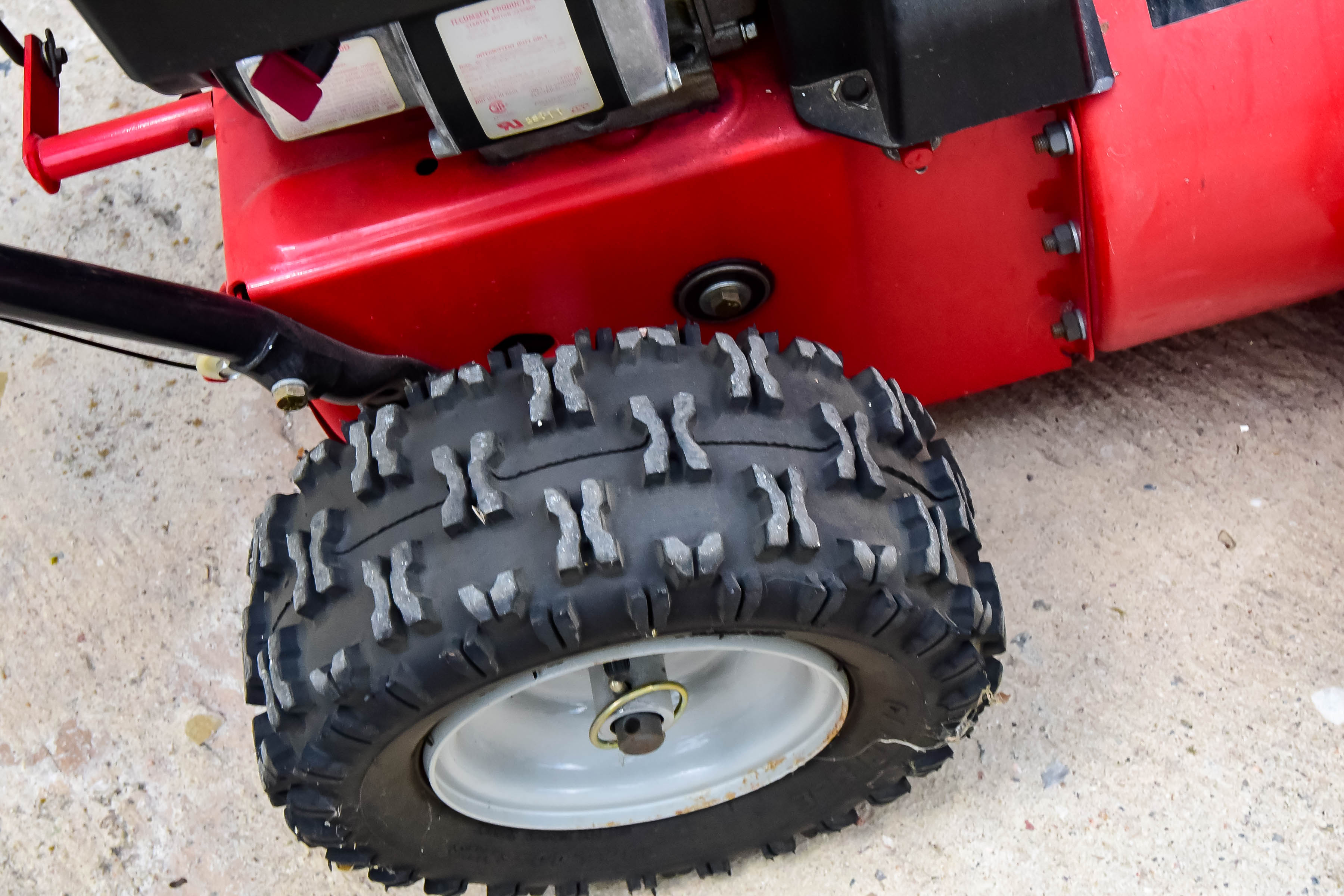 MTD 5/24 Two Stage Snow Blower