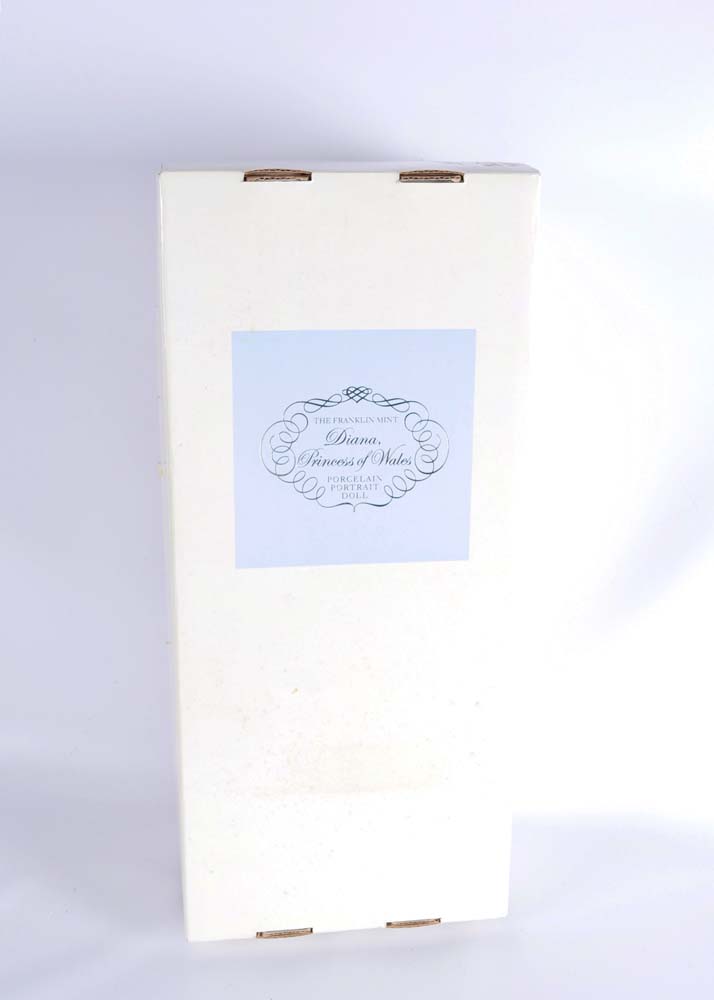 The Franklin Mint Diana Princess of Wales Porcelain Portrait Doll