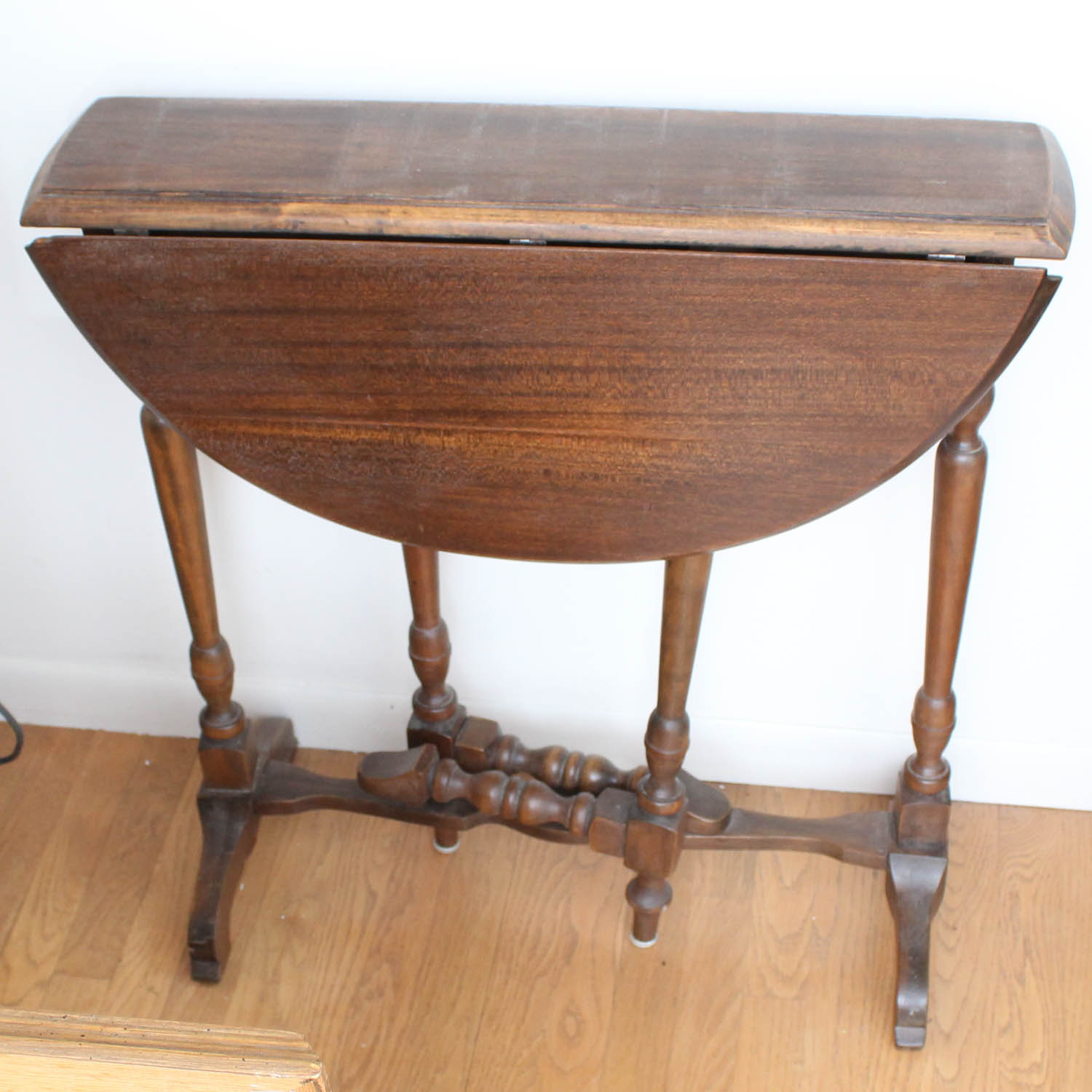 Walnut Gate Leg Side Table