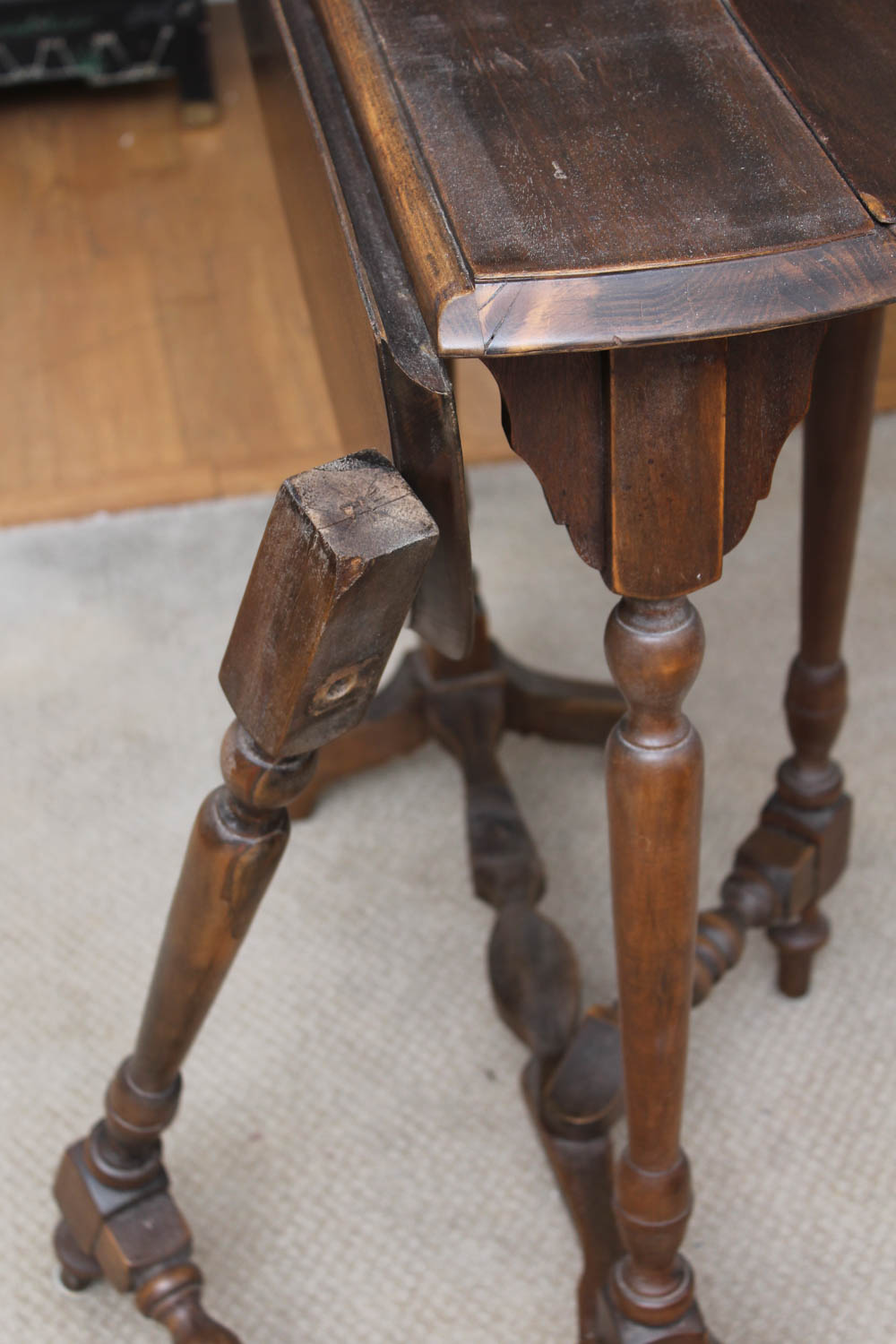 Walnut Gate Leg Side Table