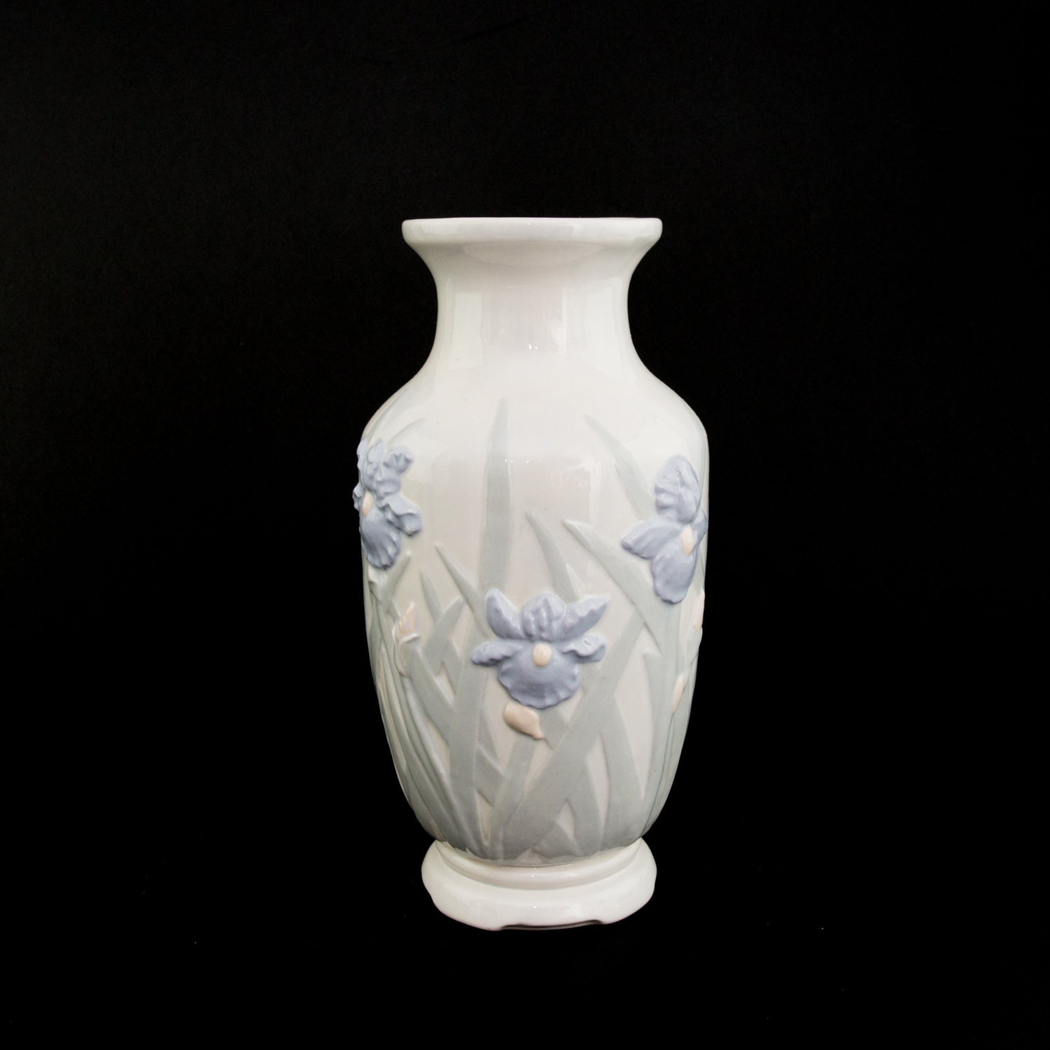 Wash Basin, Pitcher, and Vase