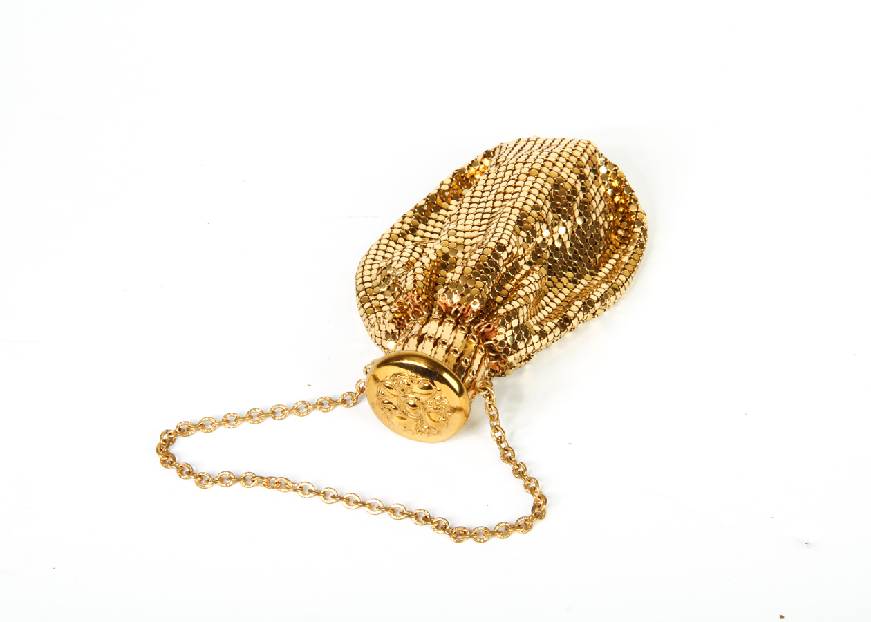 Vintage Whiting & Davis Co. Gold Tone Mesh Beggar’s Purse