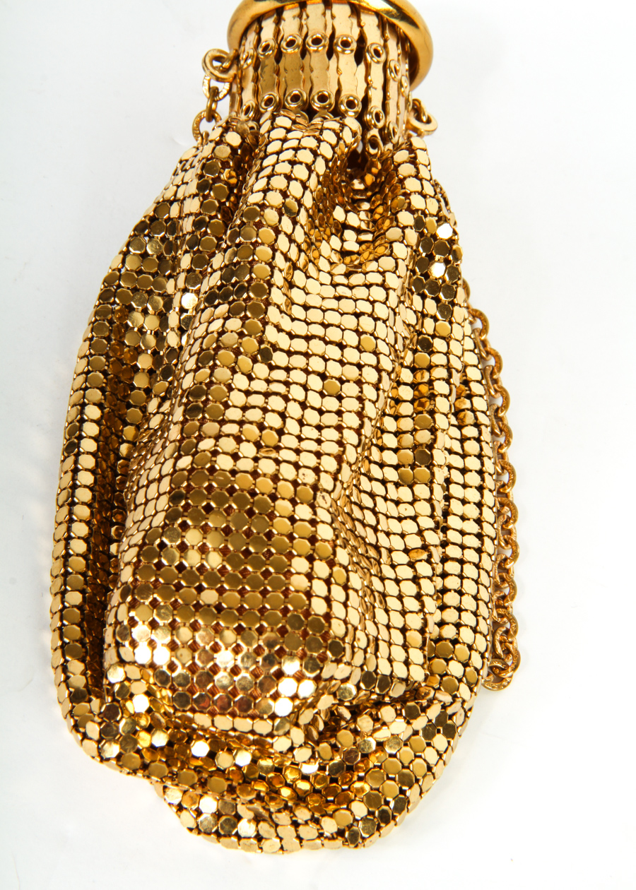 Vintage Whiting & Davis Co. Gold Tone Mesh Beggar’s Purse