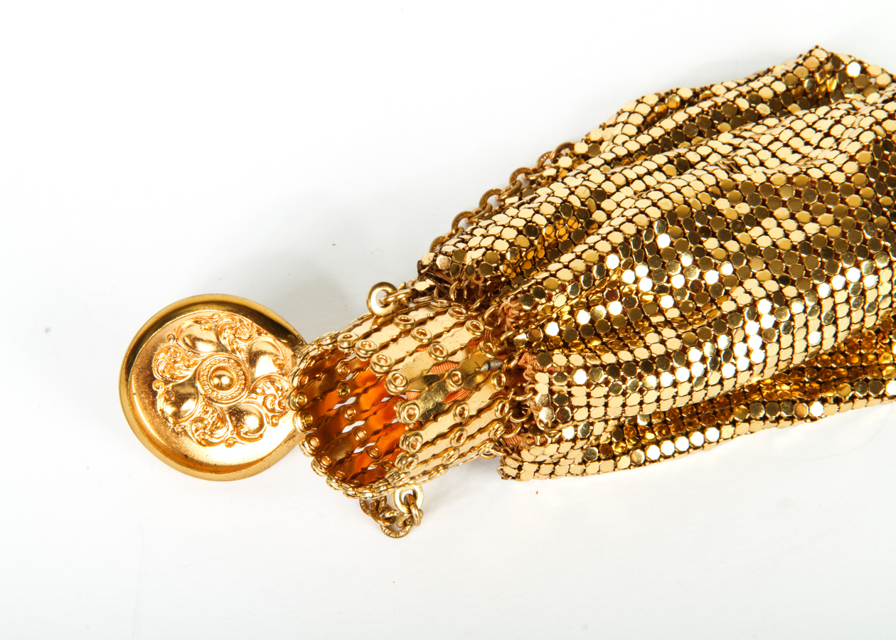 Vintage Whiting & Davis Co. Gold Tone Mesh Beggar’s Purse