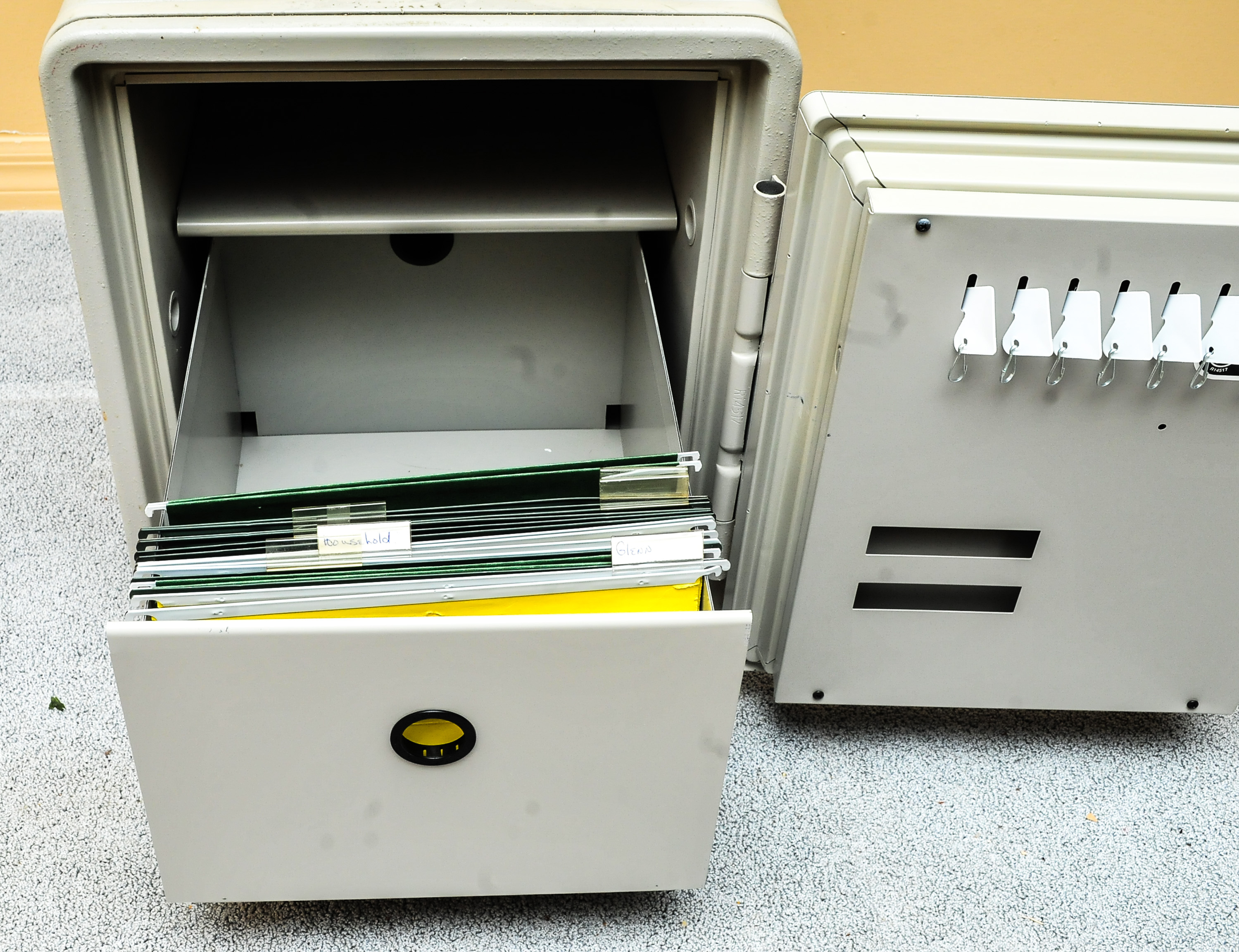 "Fire Fyter" FF2500 Combination Safe