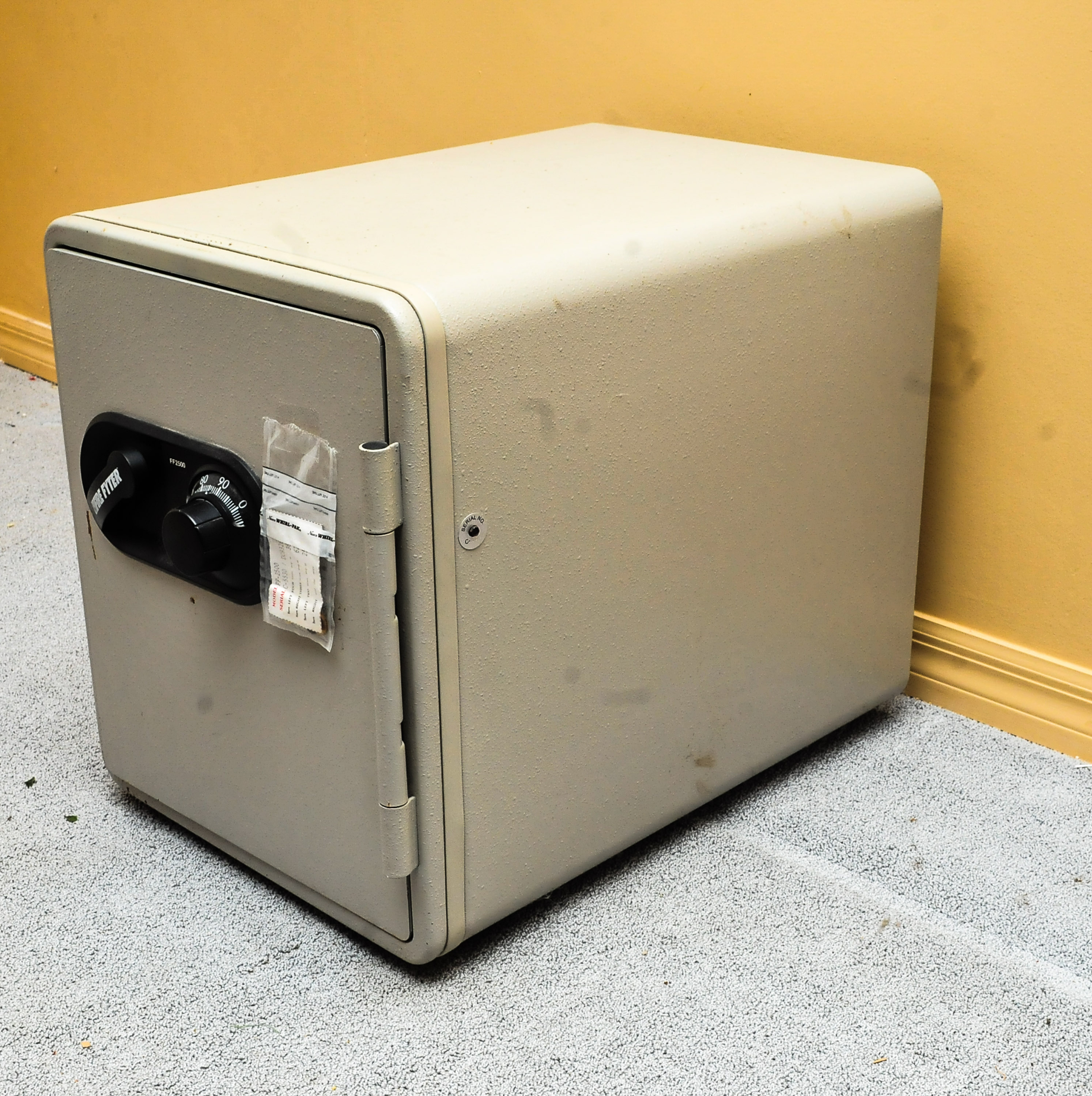 "Fire Fyter" FF2500 Combination Safe