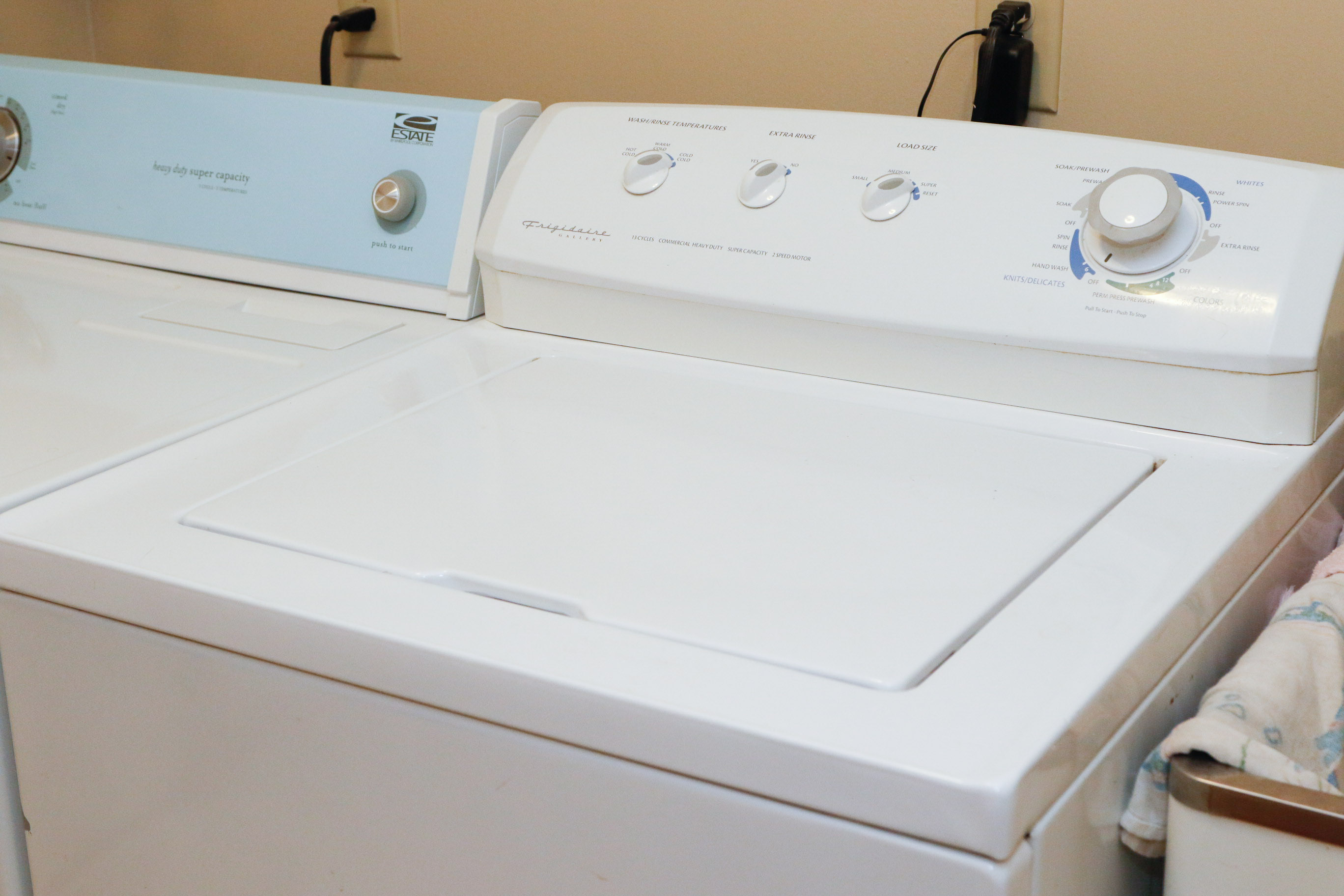 Frigidaire Gallery Washer and Whirlpool Estate Dryer Set