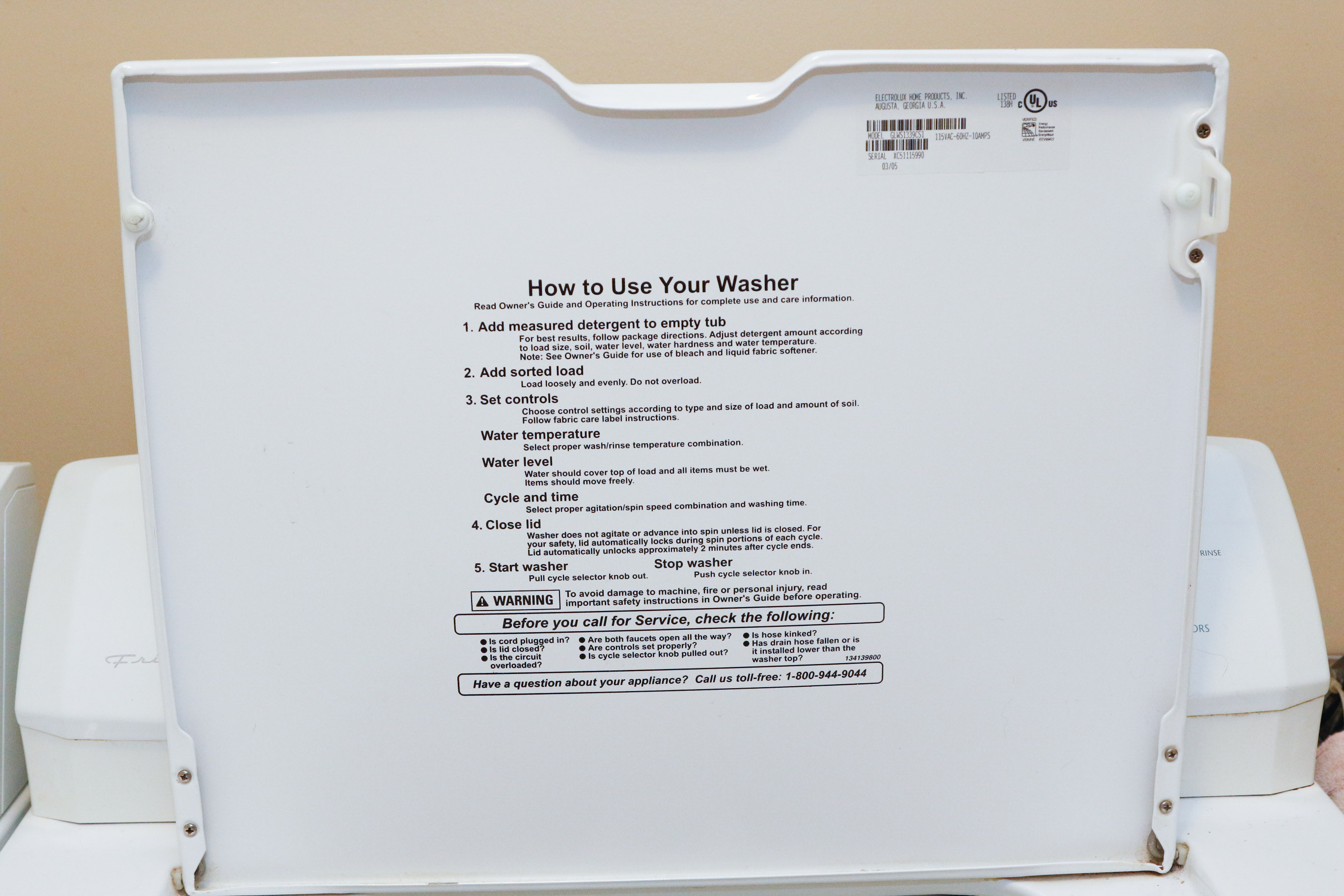 Frigidaire Gallery Washer and Whirlpool Estate Dryer Set