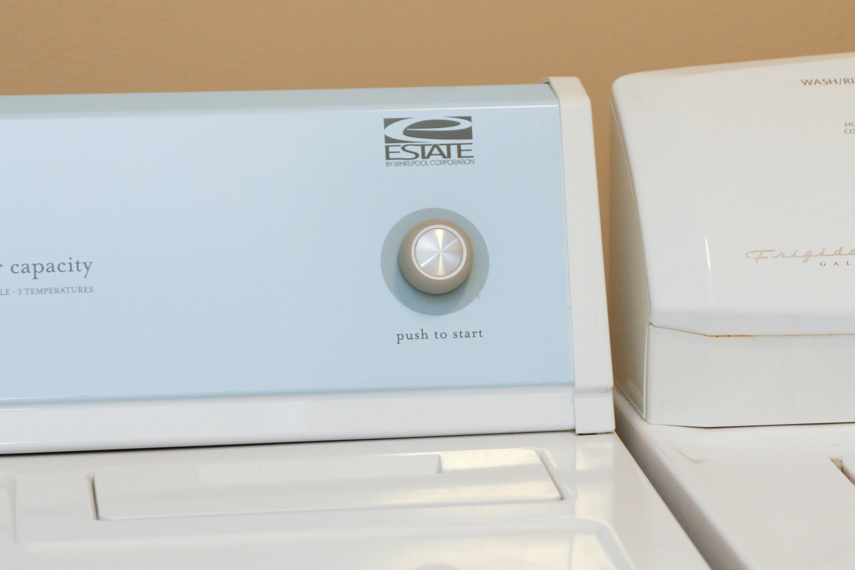 Frigidaire Gallery Washer and Whirlpool Estate Dryer Set