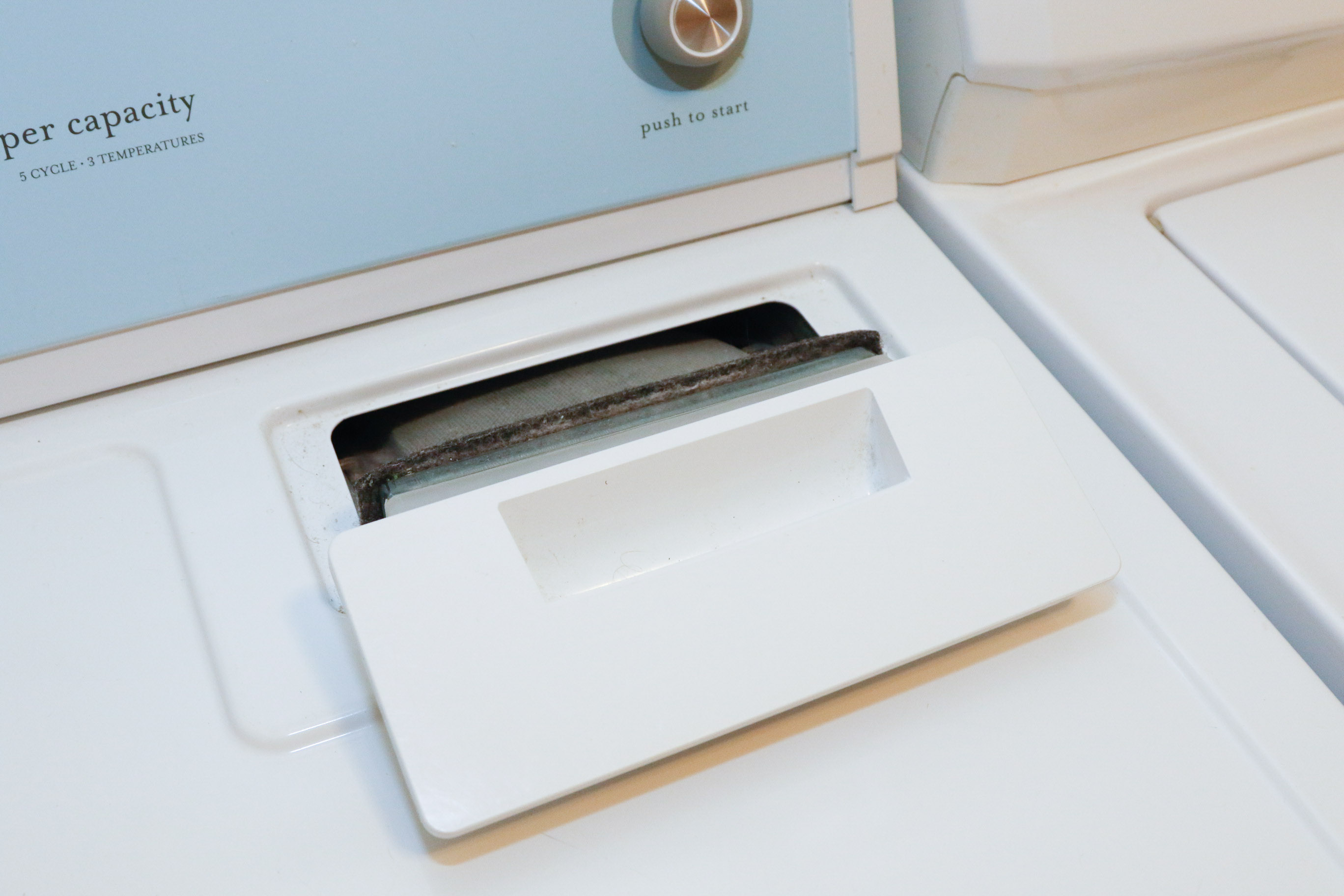 Frigidaire Gallery Washer and Whirlpool Estate Dryer Set