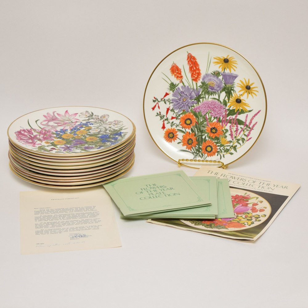 Complete 1977 Franklin Porcelain Flowers of the Year Bone China Plate Collection