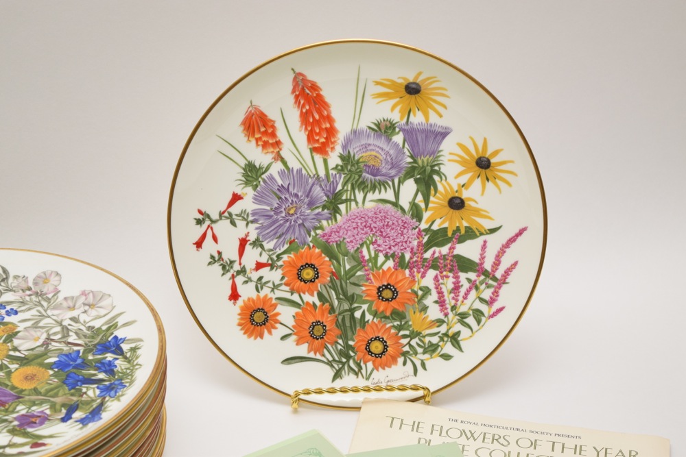 Complete 1977 Franklin Porcelain Flowers of the Year Bone China Plate Collection