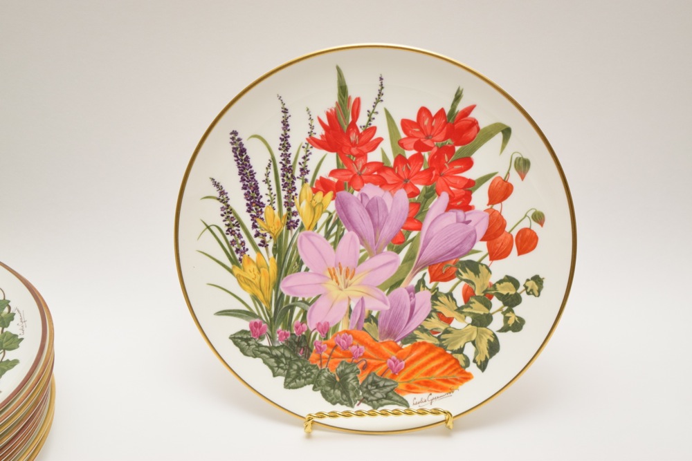 Complete 1977 Franklin Porcelain Flowers of the Year Bone China Plate Collection